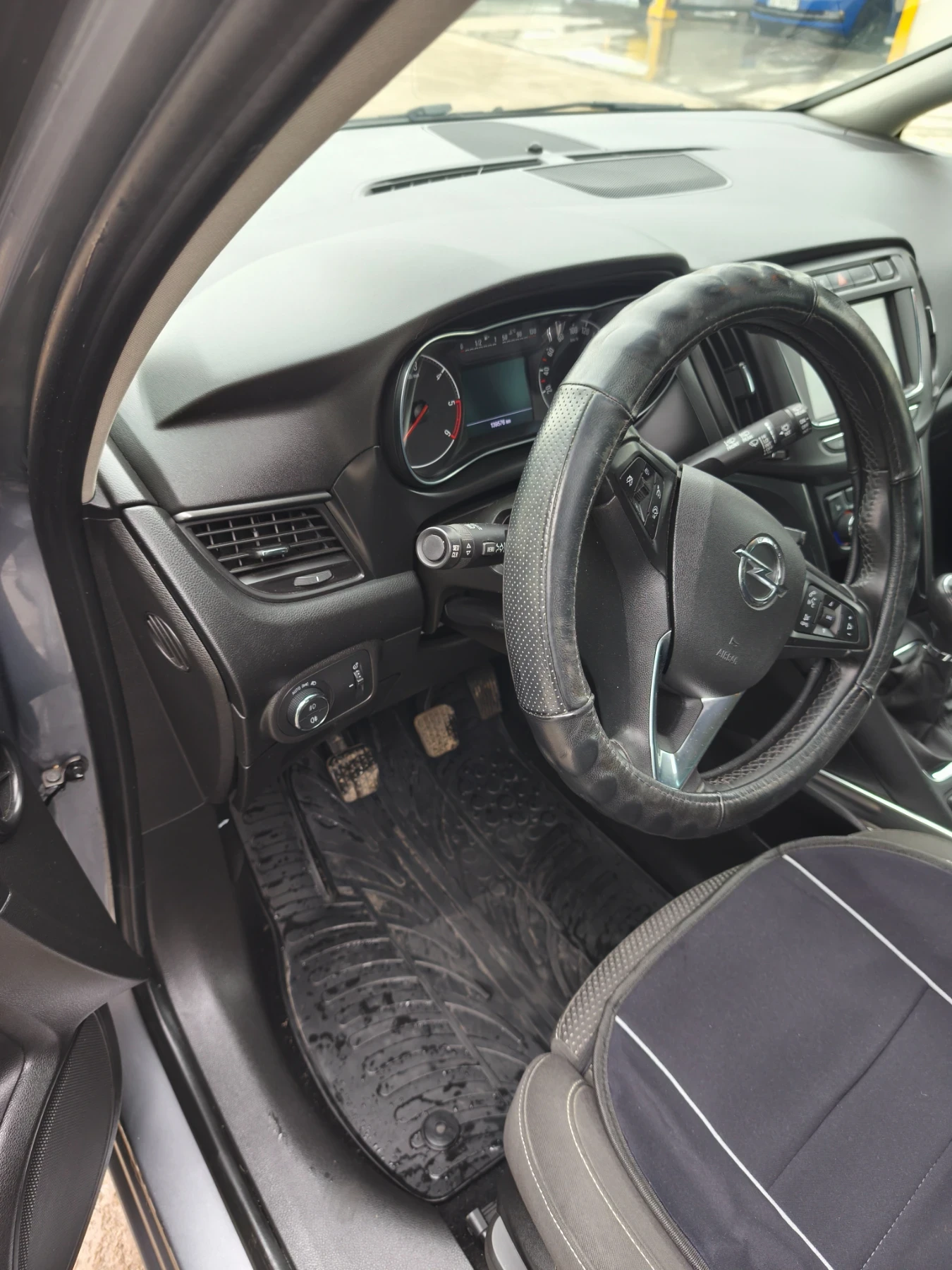 Opel Zafira Toarer - изображение 7