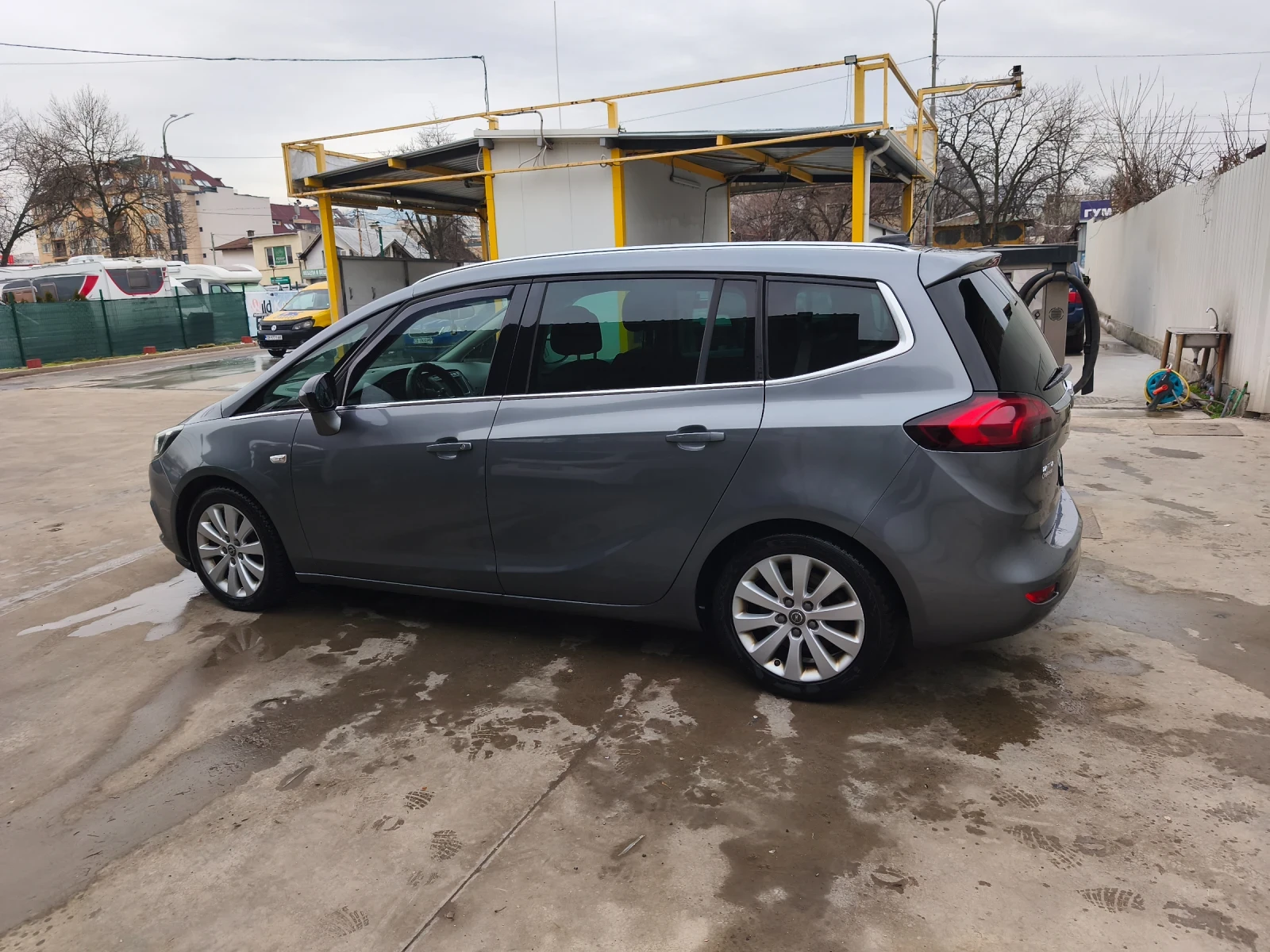 Opel Zafira Toarer - изображение 8