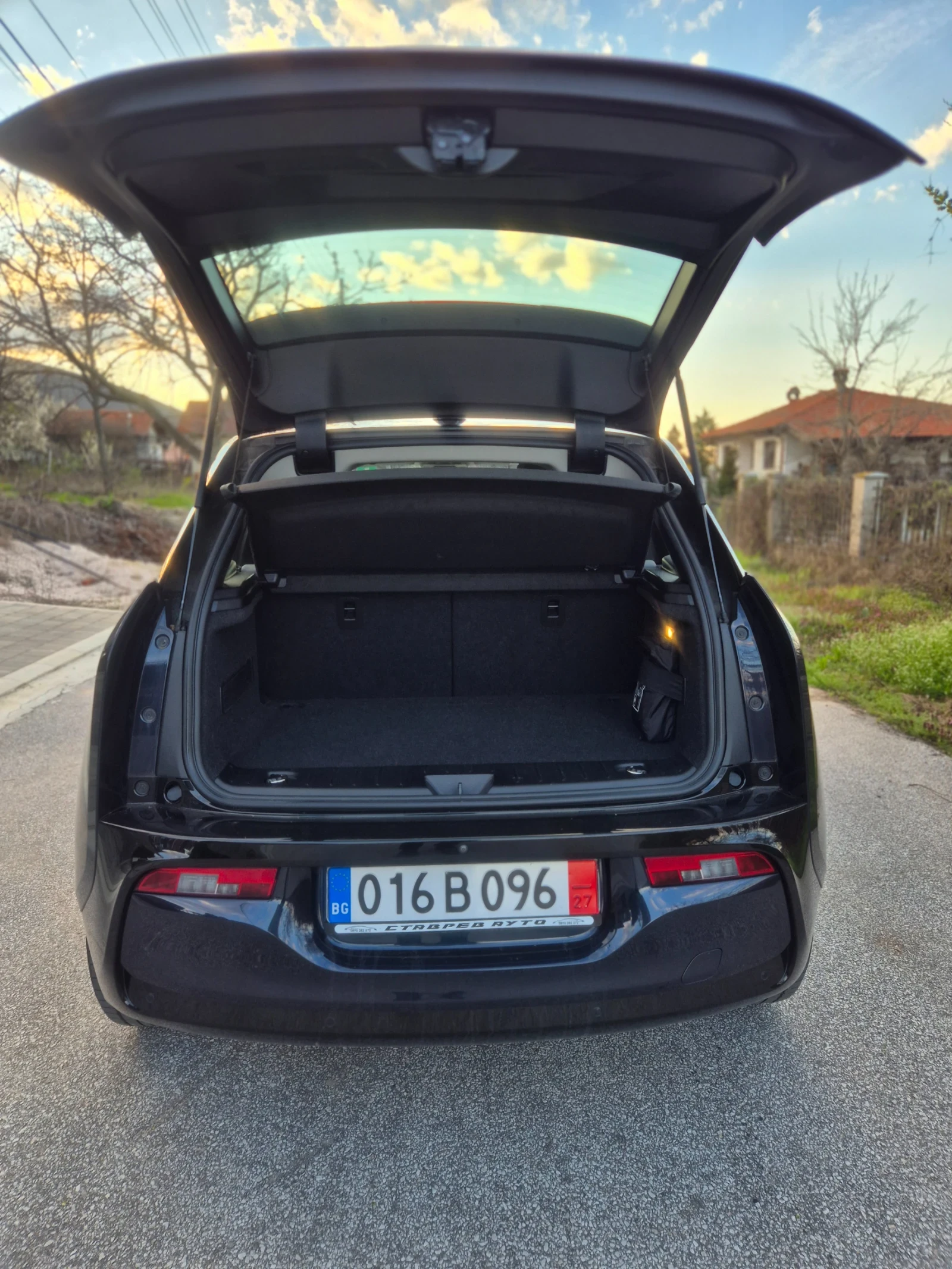 BMW i3 120Ah/42.2Kwh/, снимка 7 - Автомобили и джипове - 54143684