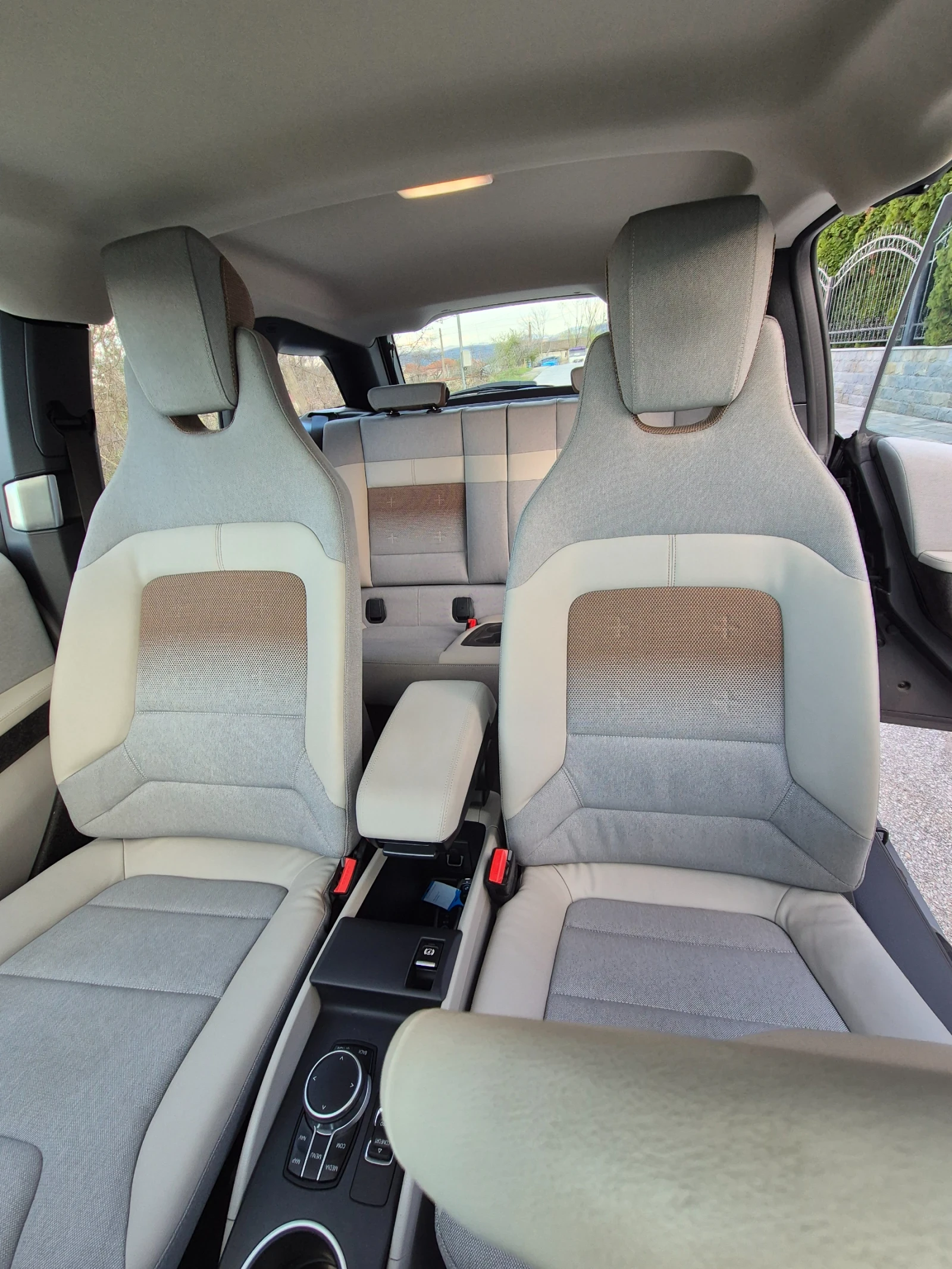 BMW i3 120Ah/42.2Kwh/, снимка 11 - Автомобили и джипове - 54143684