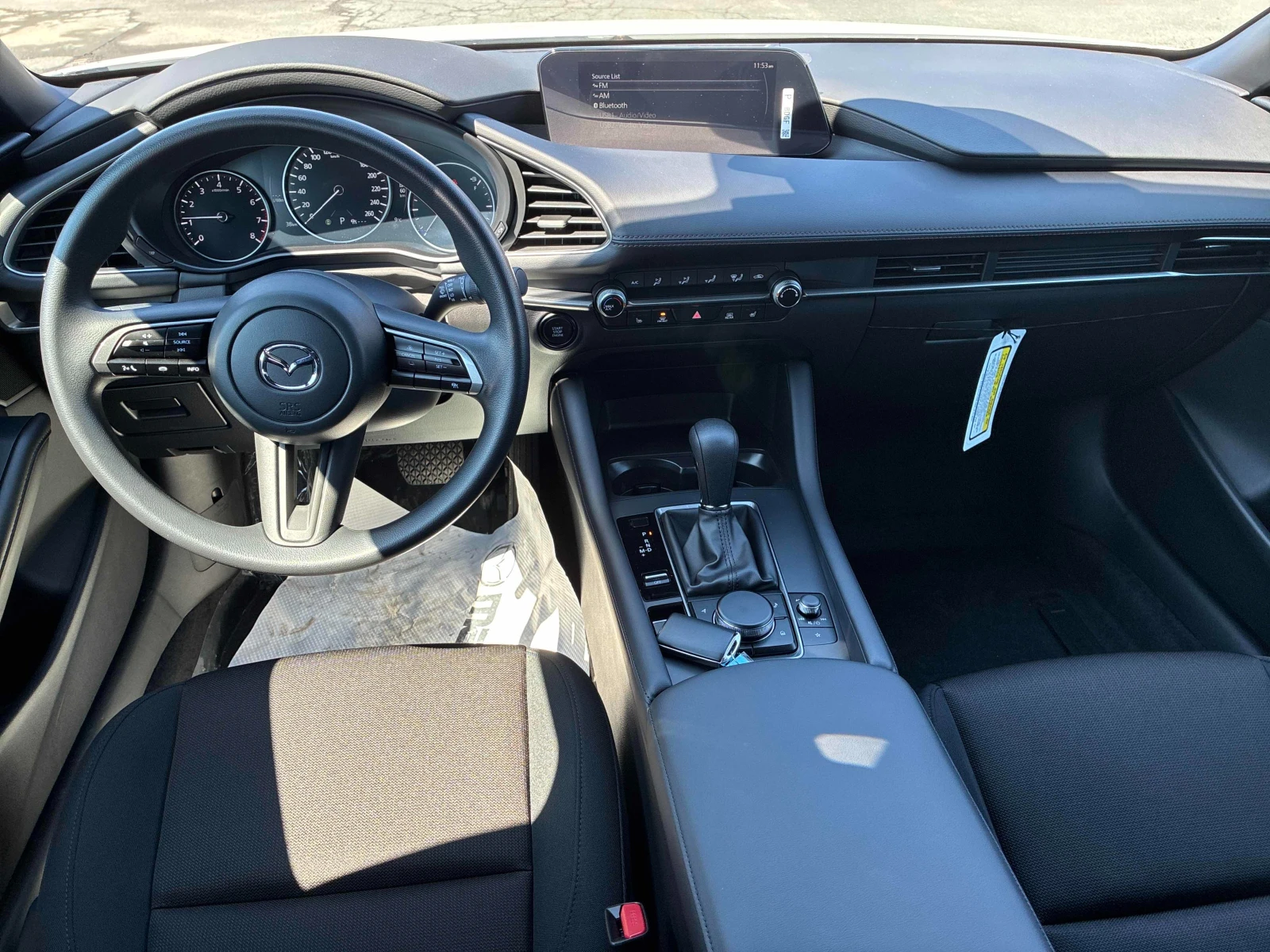 Mazda 3 Sport GX * * CARFAX * * АВТО КРЕДИТ * * , снимка 9 - Автомобили и джипове - 54169485