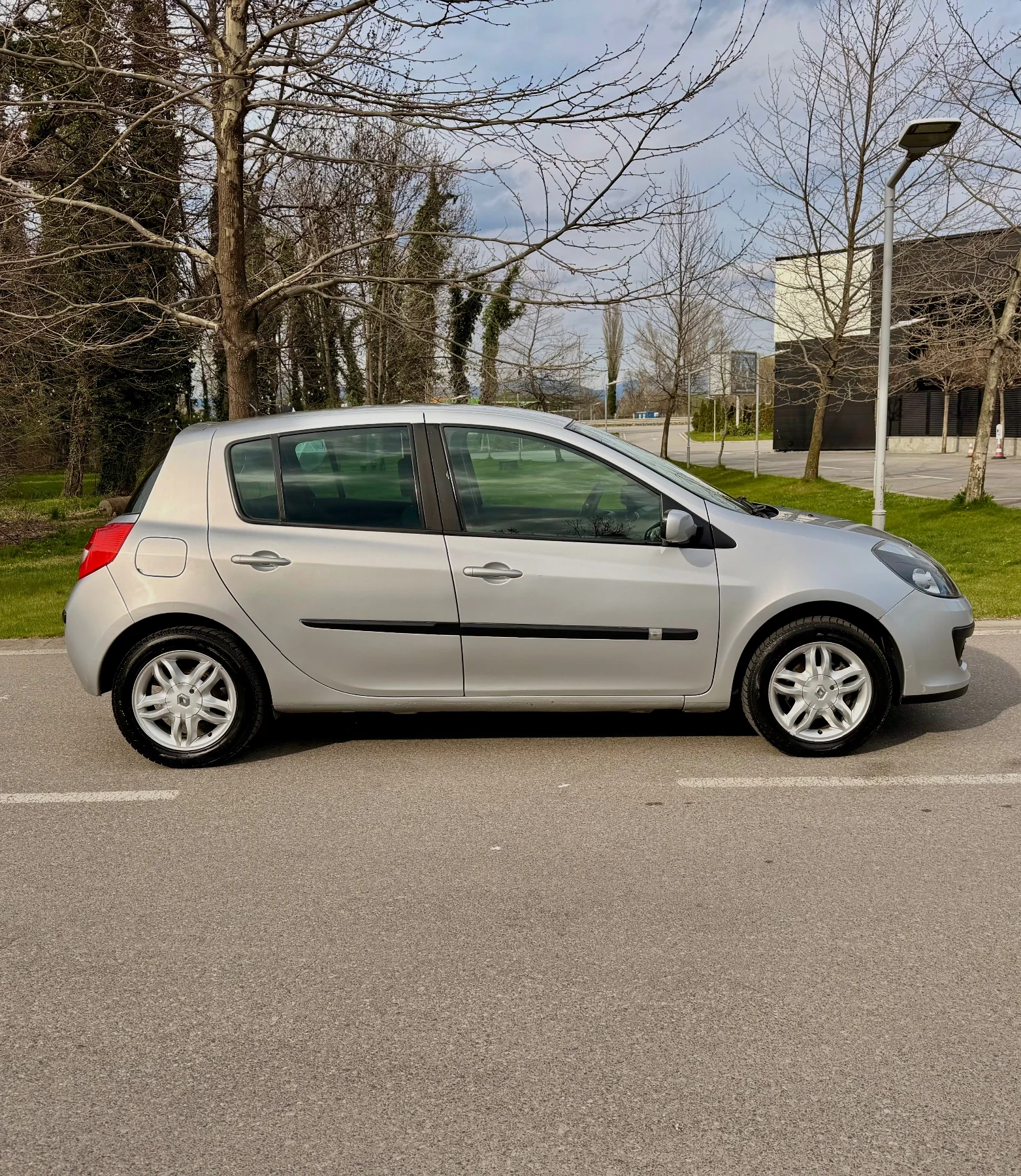 Renault Clio LPG , снимка 6 - Автомобили и джипове - 54175707