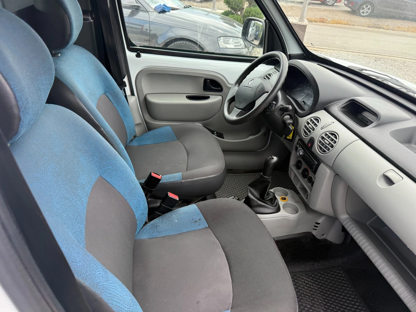 Renault Kangoo 1, 5 DCI КЛИМАТИК !! НОВ ВНОС !!!, снимка 10 - Автомобили и джипове - 54373941