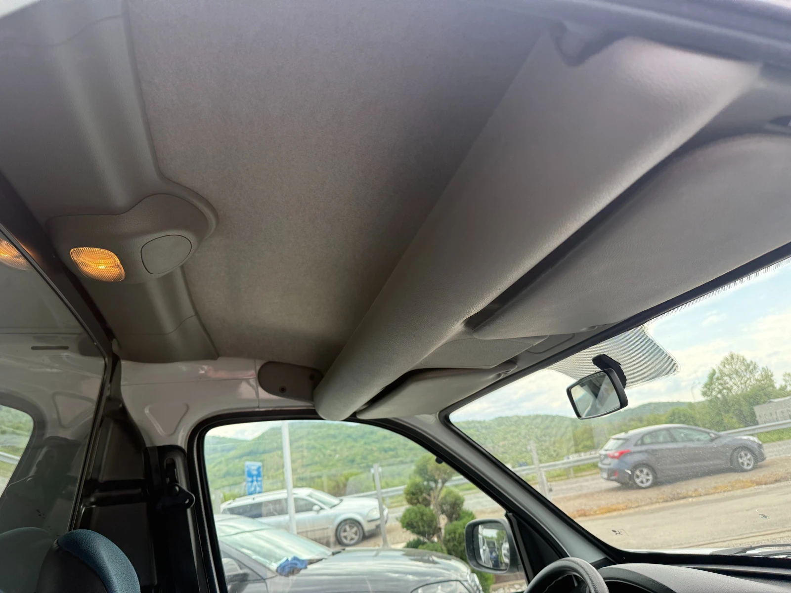 Renault Kangoo 1, 5 DCI КЛИМАТИК !! НОВ ВНОС !!!, снимка 11 - Автомобили и джипове - 54373941