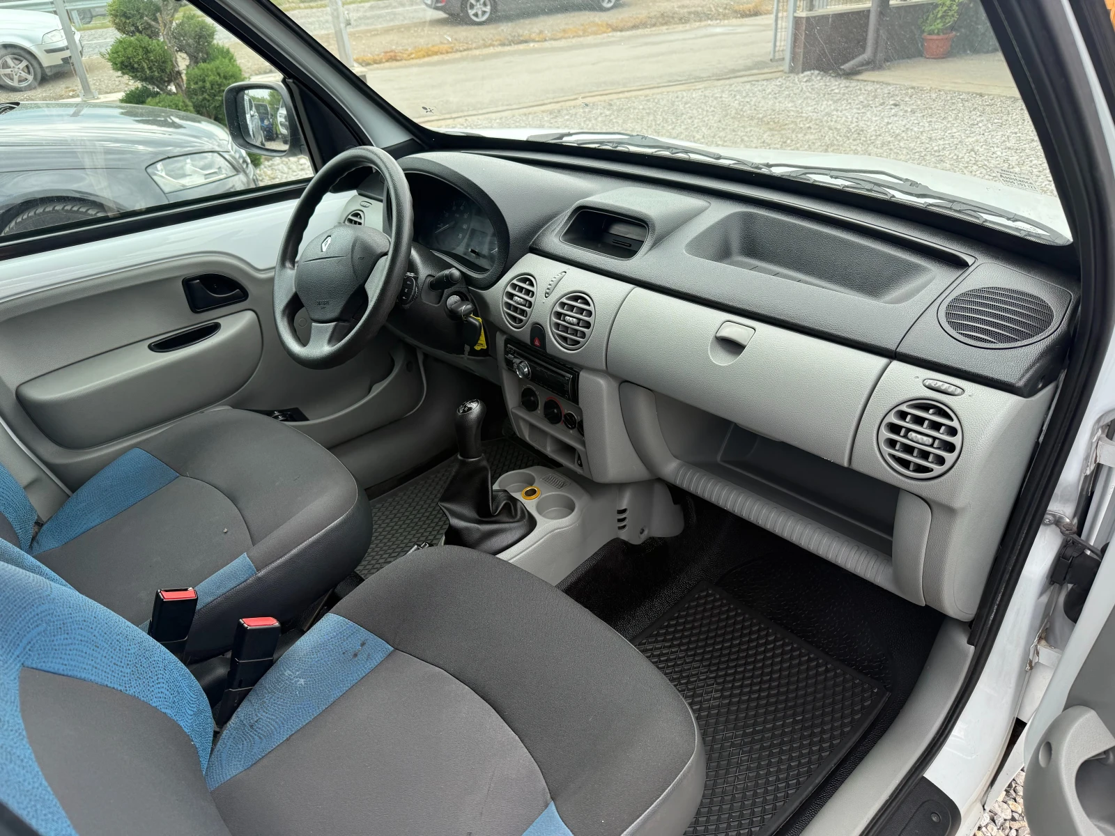 Renault Kangoo 1, 5 DCI КЛИМАТИК !! НОВ ВНОС !!!, снимка 9 - Автомобили и джипове - 54373941