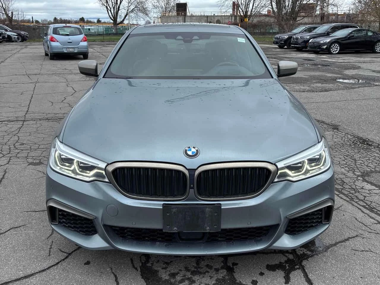 BMW 550 * xDrive * ДИСТРОНИК * 360 * HUD * ОБДУХВАНЕ, снимка 6 - Автомобили и джипове - 54480321