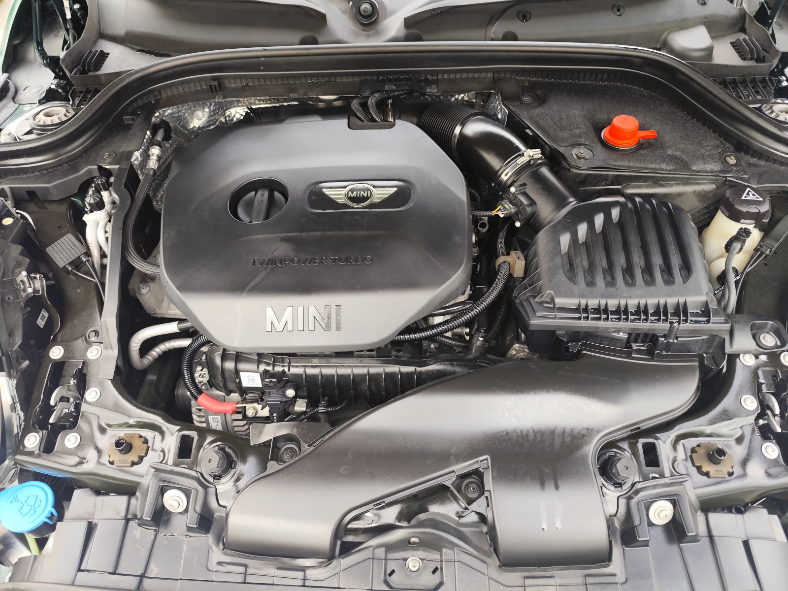 Mini Cooper 1.5i* TURBO* EURO6B* АВТОМАТИК* LED/XENON* NAVI* , снимка 14 - Автомобили и джипове - 54484986