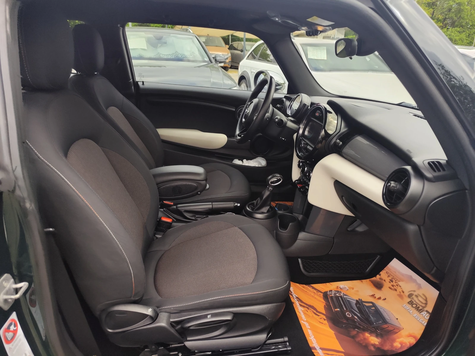Mini Cooper 1.5i* TURBO* EURO6B* АВТОМАТИК* LED/XENON* NAVI* , снимка 12 - Автомобили и джипове - 54484986