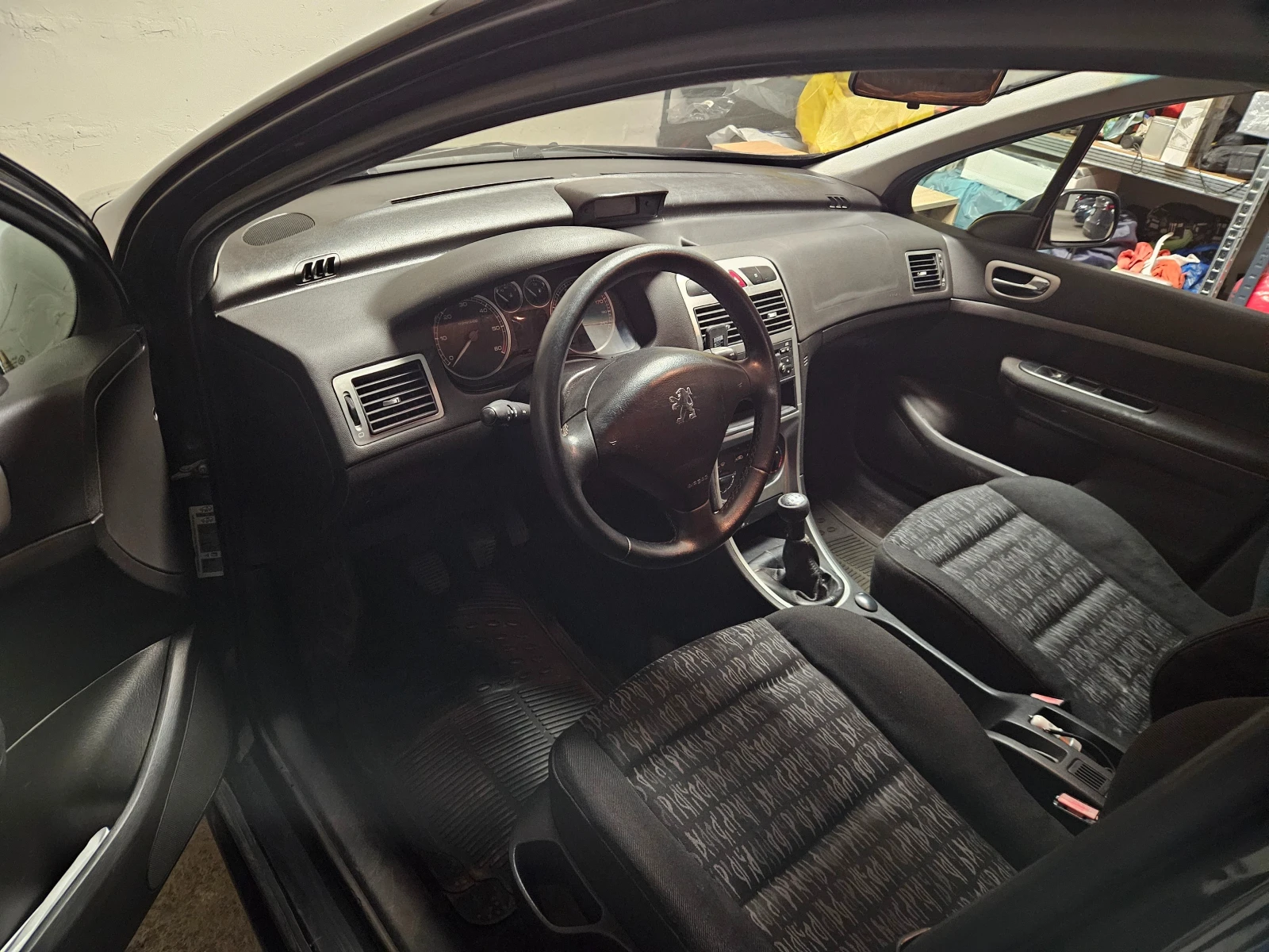 Peugeot 307 1.6 HDI, снимка 9 - Автомобили и джипове - 54990009