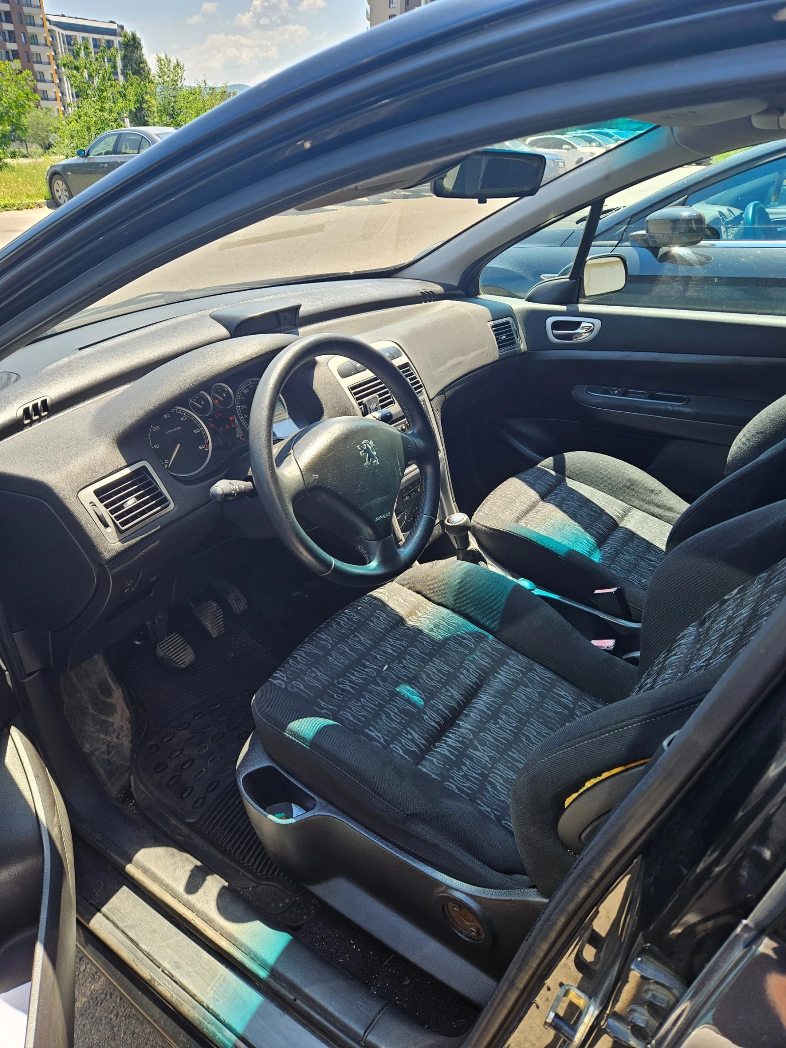 Peugeot 307 1.6 HDI, снимка 4 - Автомобили и джипове - 54990009