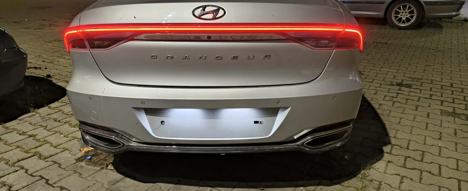 Hyundai Grandeur DELUXE, снимка 4 - Автомобили и джипове - 55106193