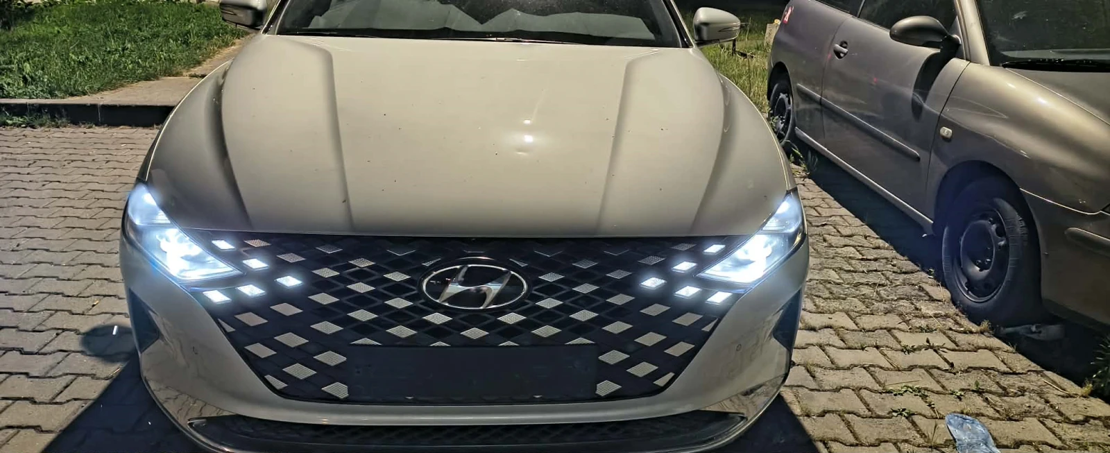 Hyundai Grandeur DELUXE