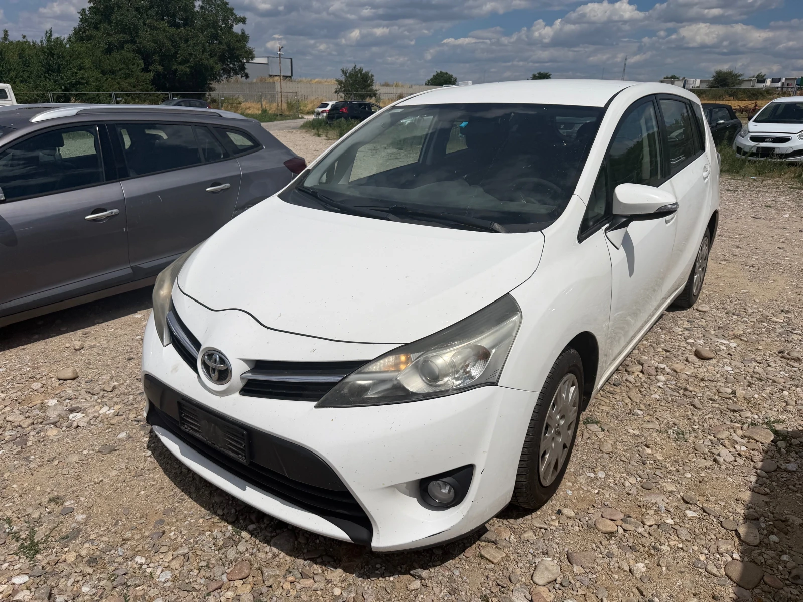 Toyota Verso 1, 6 d, снимка 3 - Автомобили и джипове - 55279409