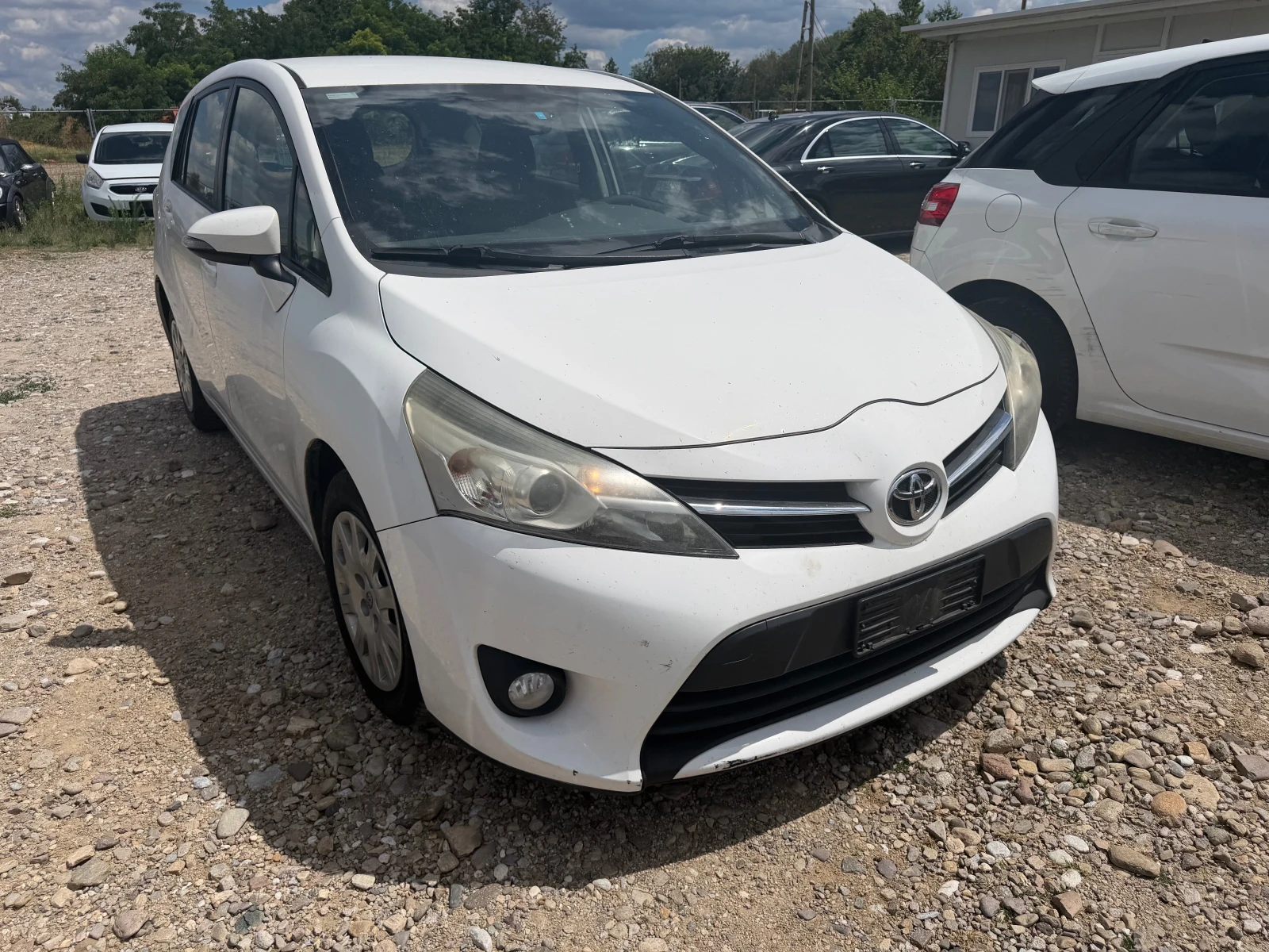 Toyota Verso 1, 6 d, снимка 2 - Автомобили и джипове - 55279409