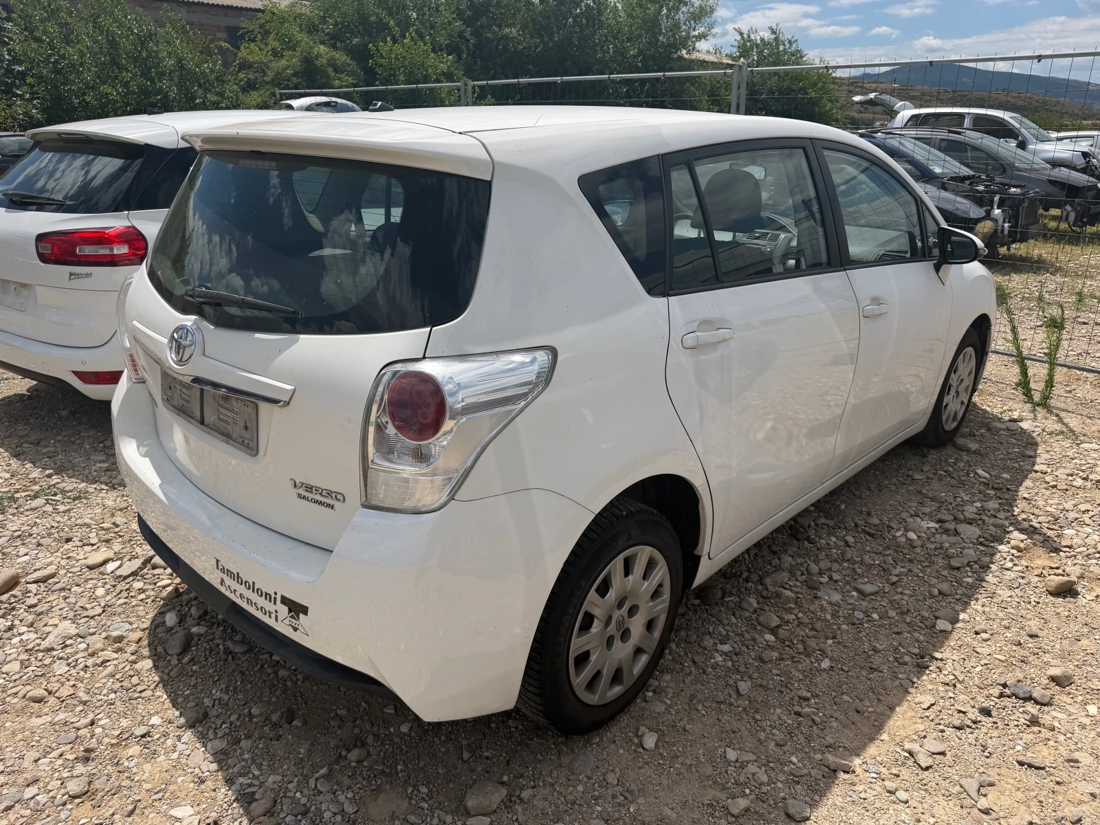 Toyota Verso 1, 6 d, снимка 4 - Автомобили и джипове - 55279409