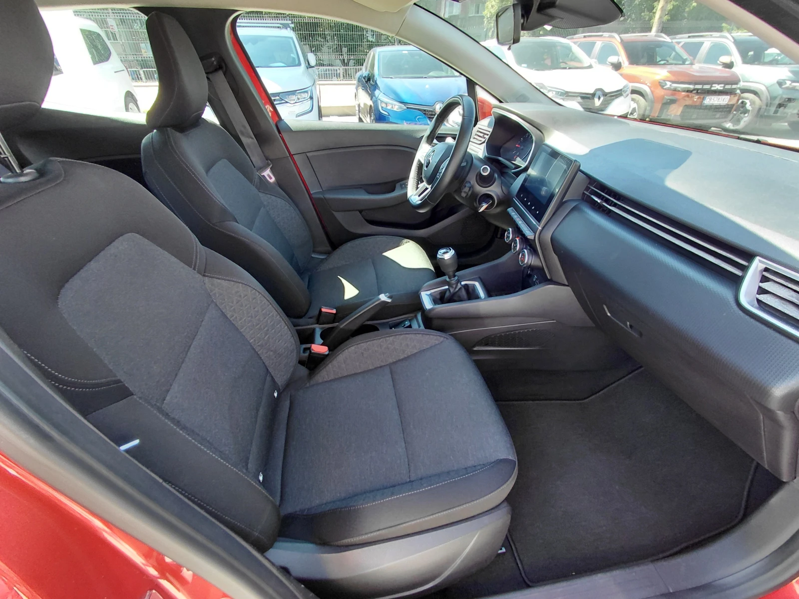 Renault Clio 1.0TCe /91k.c./6MT/ZEN/Газ/Бензин, снимка 12 - Автомобили и джипове - 55280980
