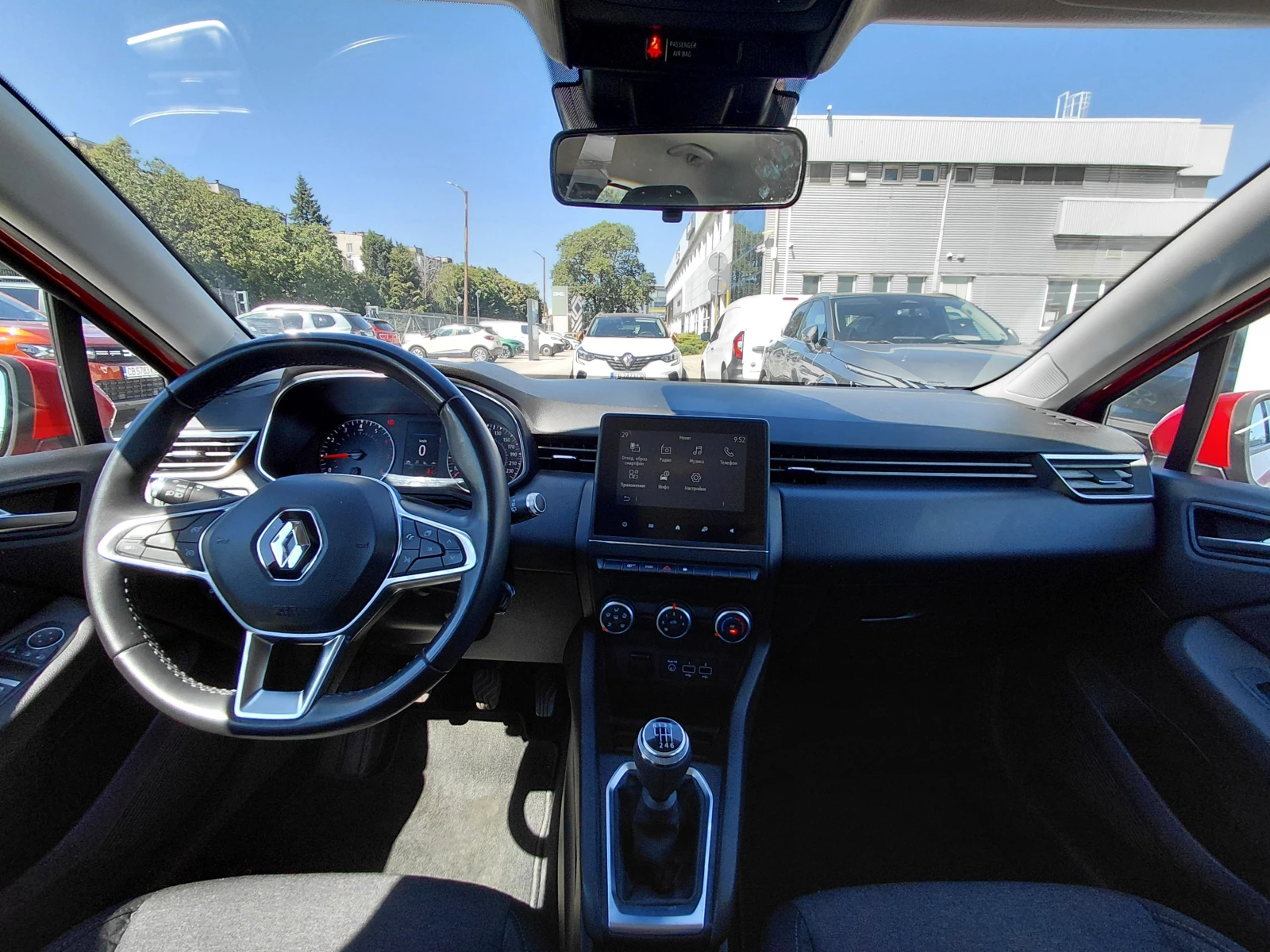 Renault Clio 1.0TCe /91k.c./6MT/ZEN/Газ/Бензин, снимка 8 - Автомобили и джипове - 55280980