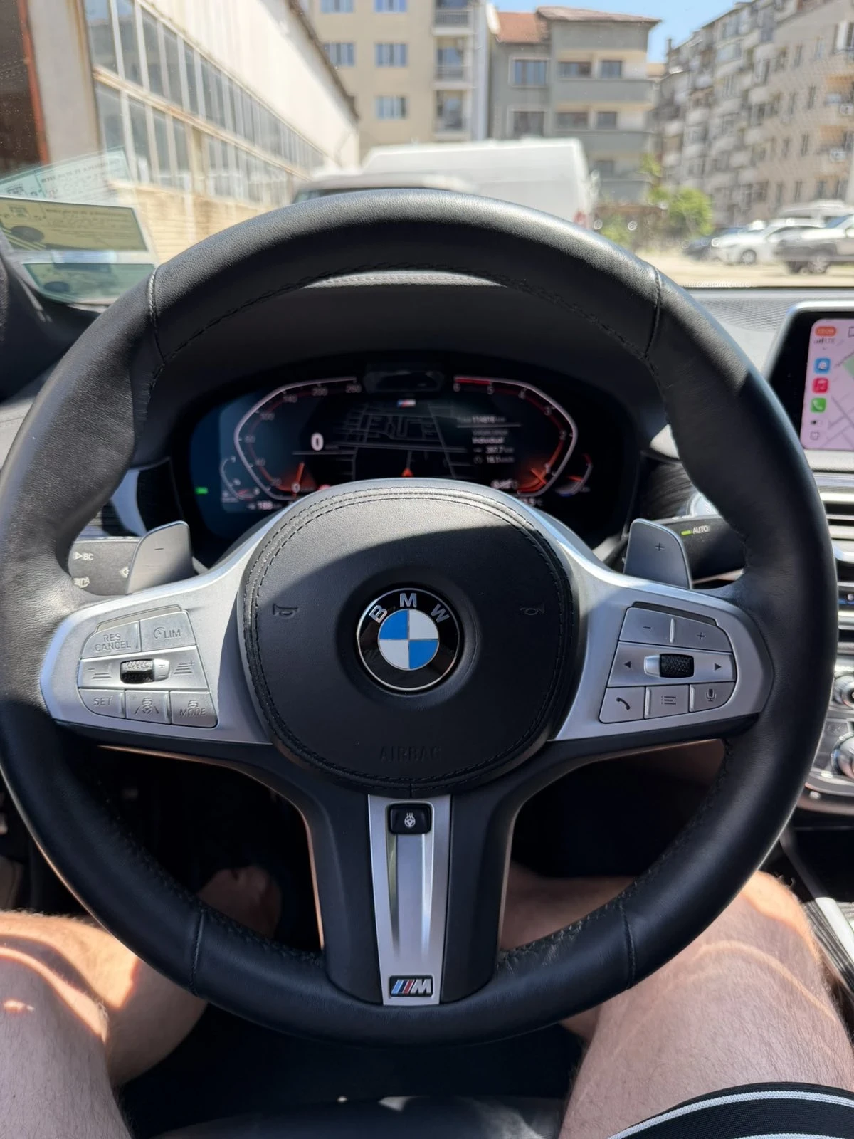 BMW 740 D/ M-Sport / X-drive/ Soft close/ Harman Kardon, снимка 8 - Автомобили и джипове - 55366122