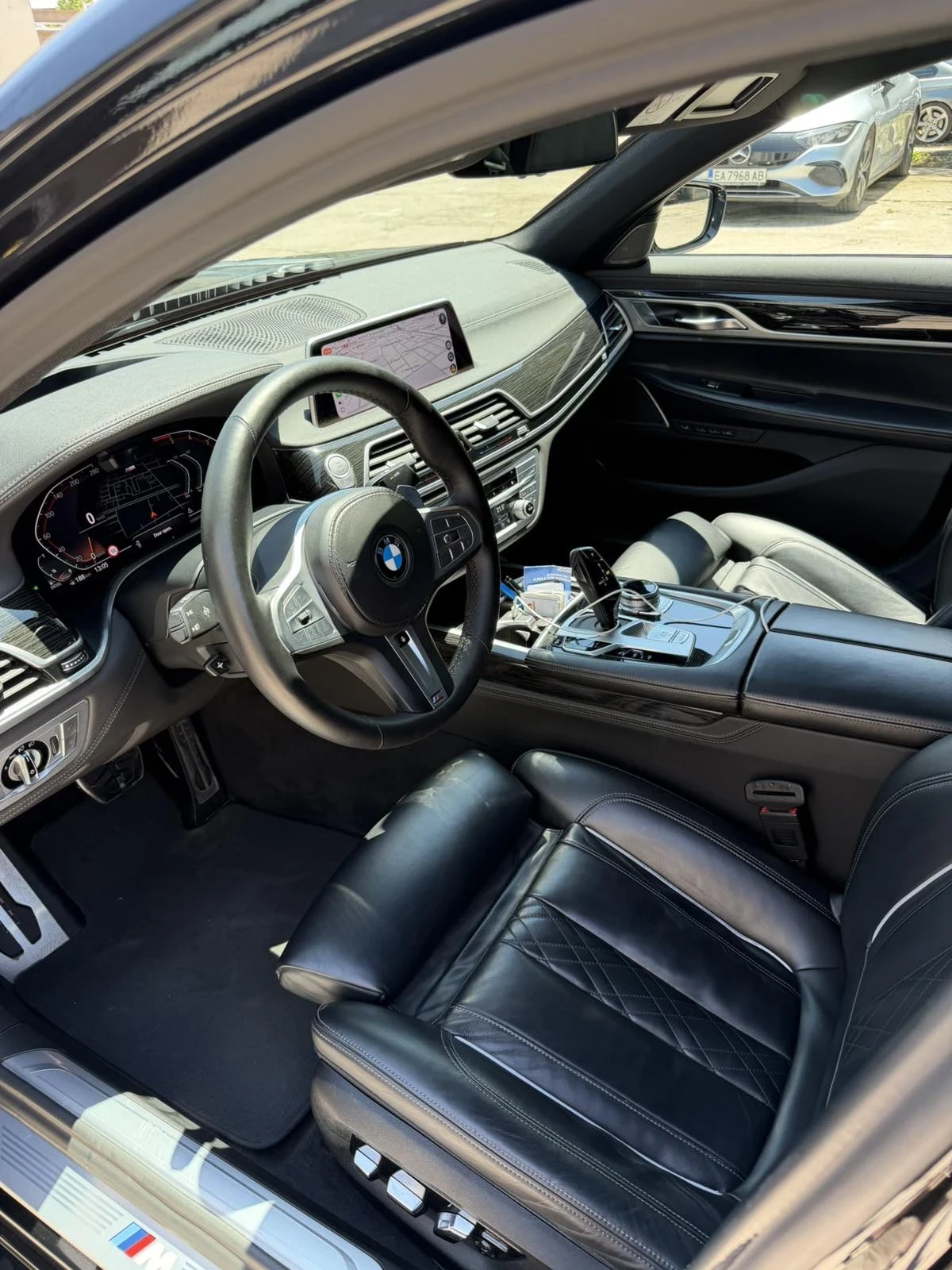 BMW 740 D/ M-Sport / X-drive/ Soft close/ Harman Kardon, снимка 7 - Автомобили и джипове - 55366122
