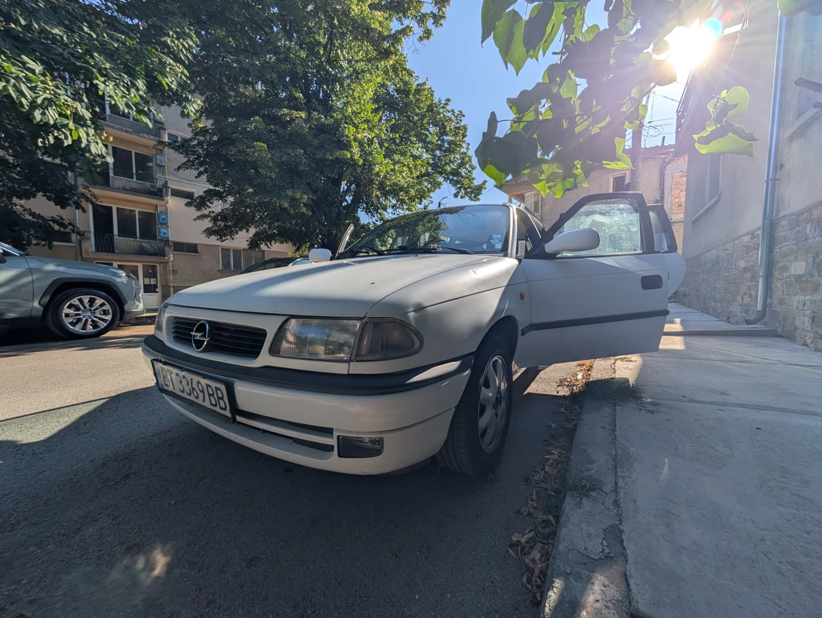 Opel Astra 1.6i Ecotec 16V, снимка 12 - Автомобили и джипове - 55423985