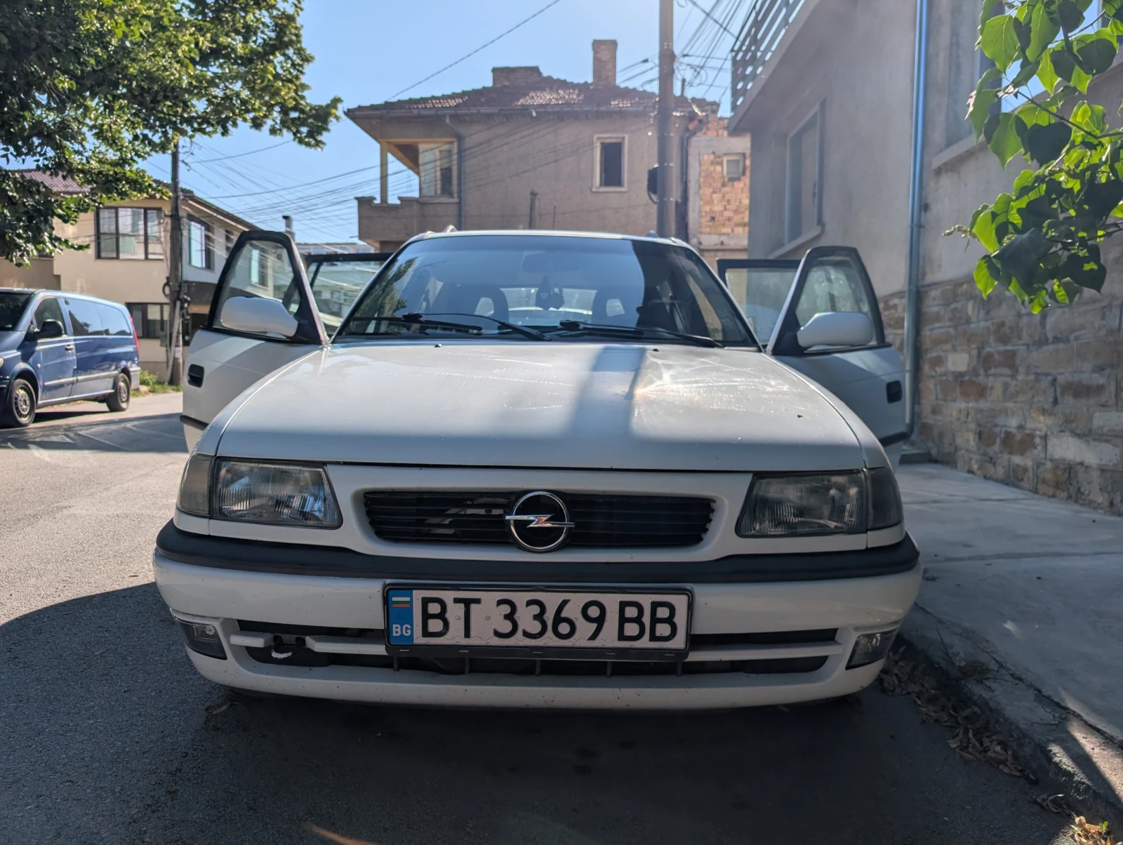 Opel Astra 1.6i Ecotec 16V, снимка 11 - Автомобили и джипове - 55423985