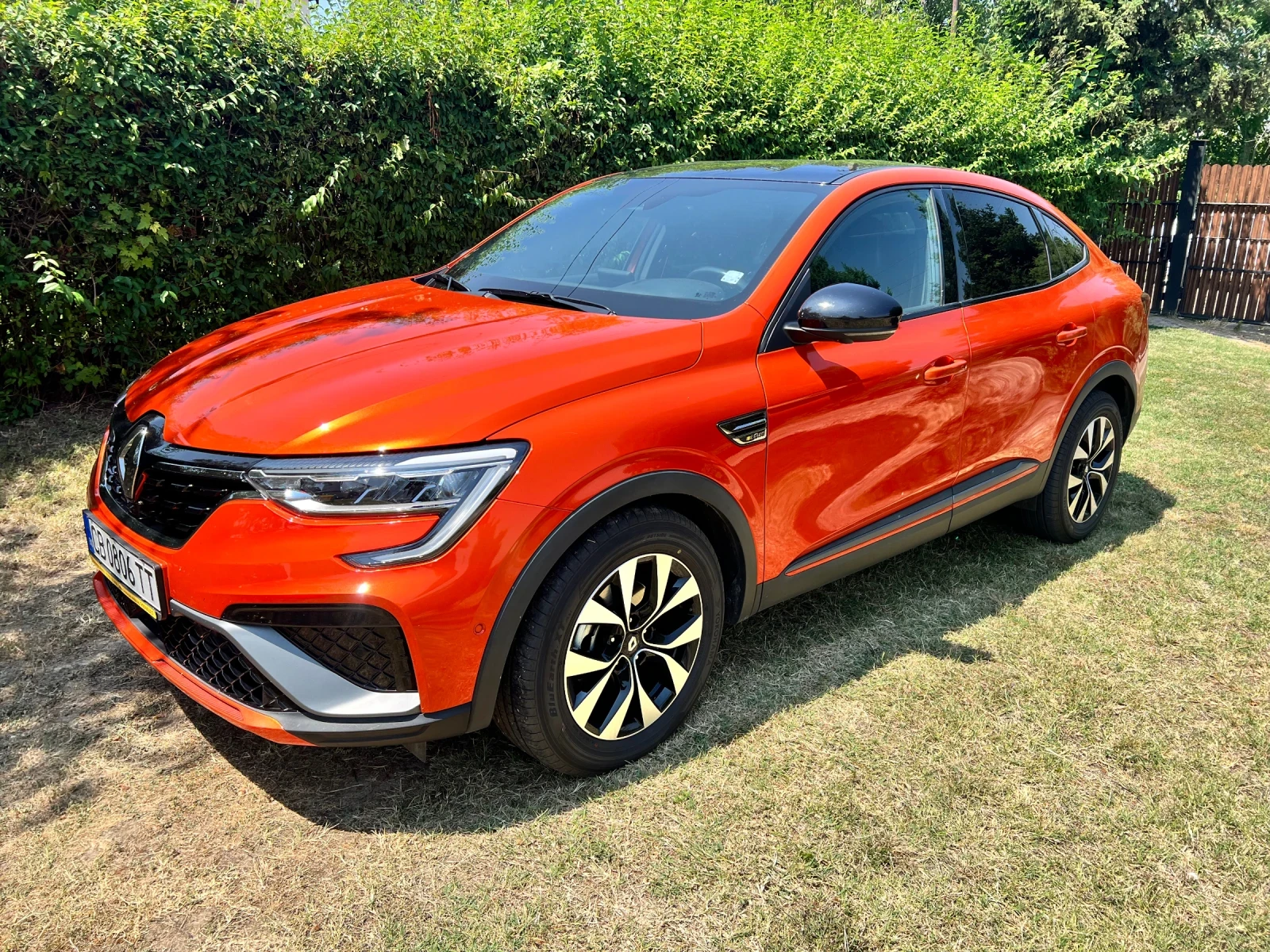 Renault Arkana RS 1.6 E-Tech, снимка 3 - Автомобили и джипове - 55547039