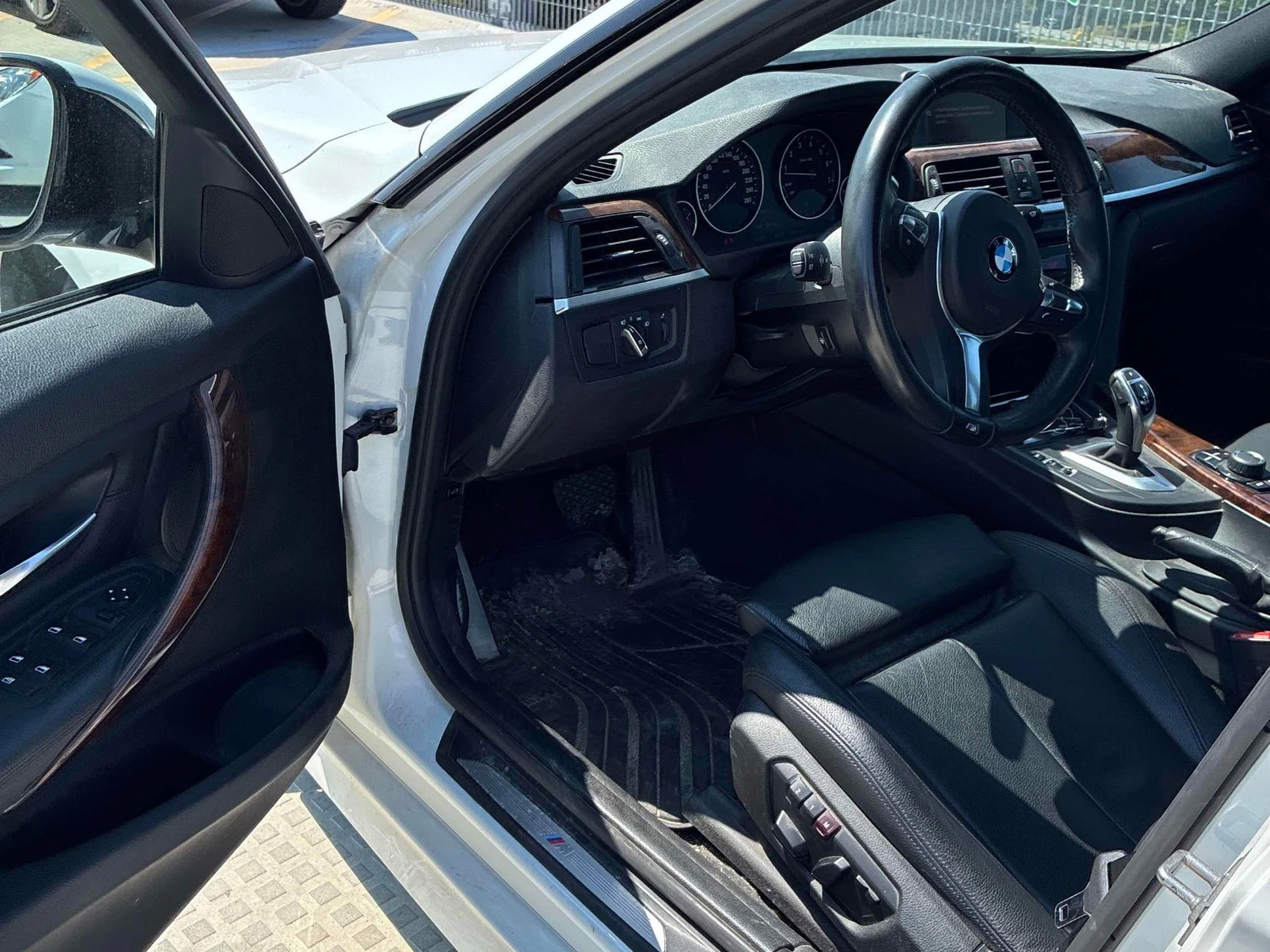 BMW 335 xDrive Автокредит Цена до България, снимка 6 - Автомобили и джипове - 55559461