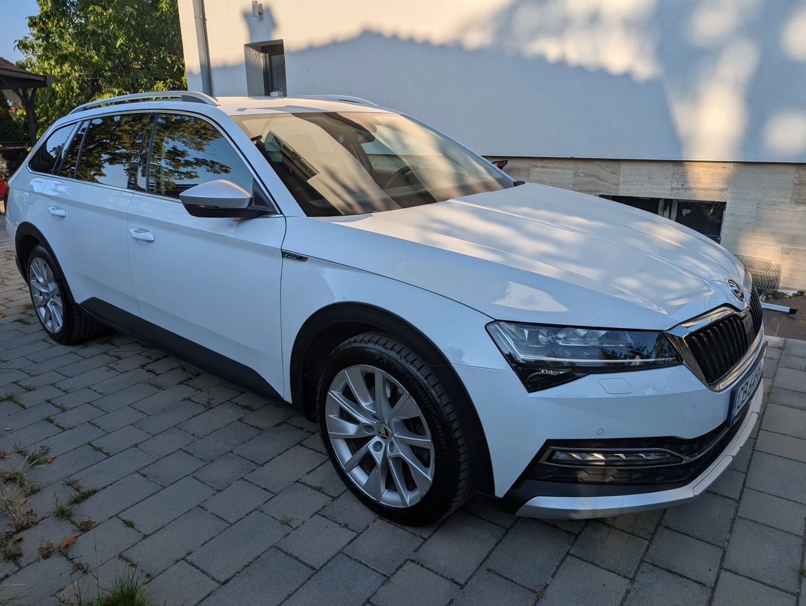 Skoda Superb Scout, снимка 4 - Автомобили и джипове - 55729685