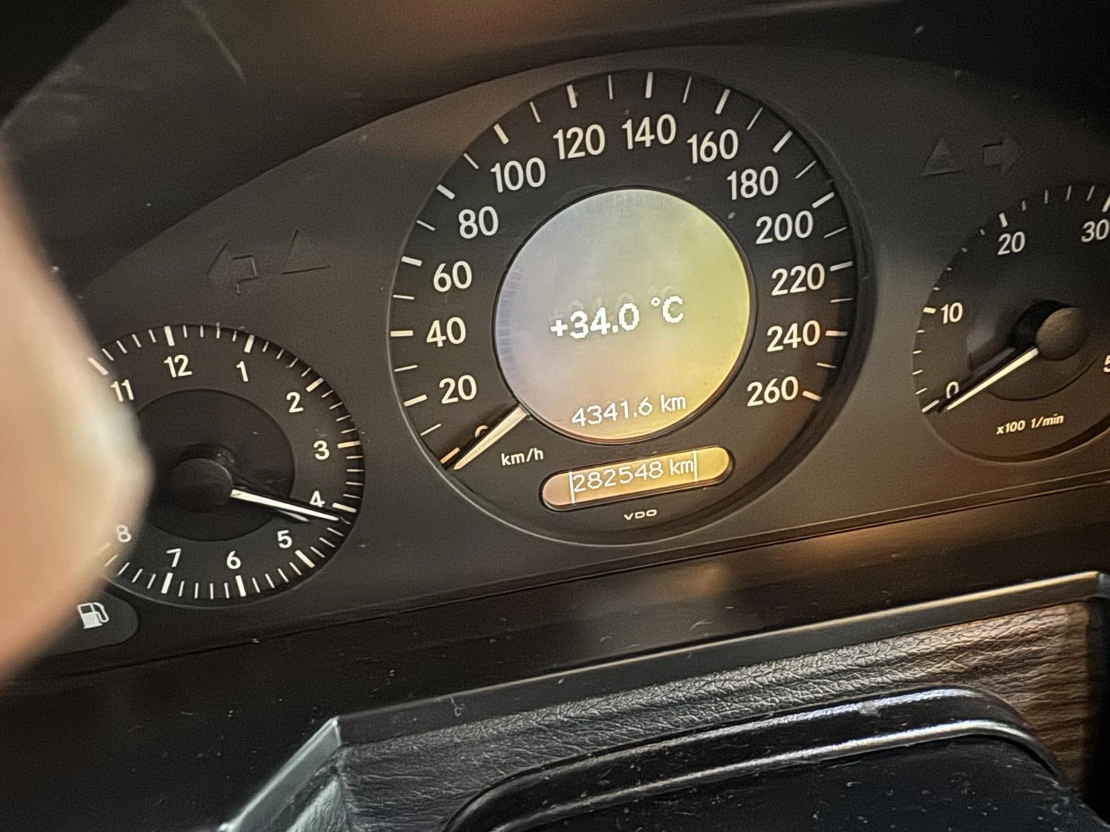 Mercedes-Benz 220, снимка 6 - Автомобили и джипове - 55780839