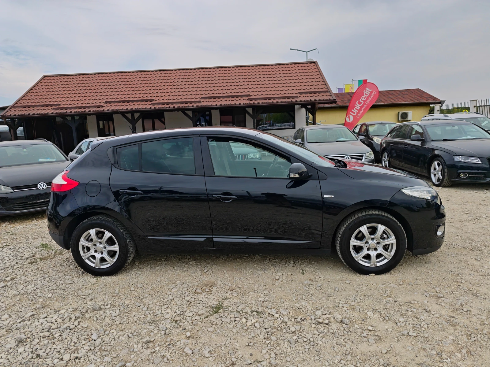 Renault Megane 1.5 dci, снимка 4 - Автомобили и джипове - 56172150