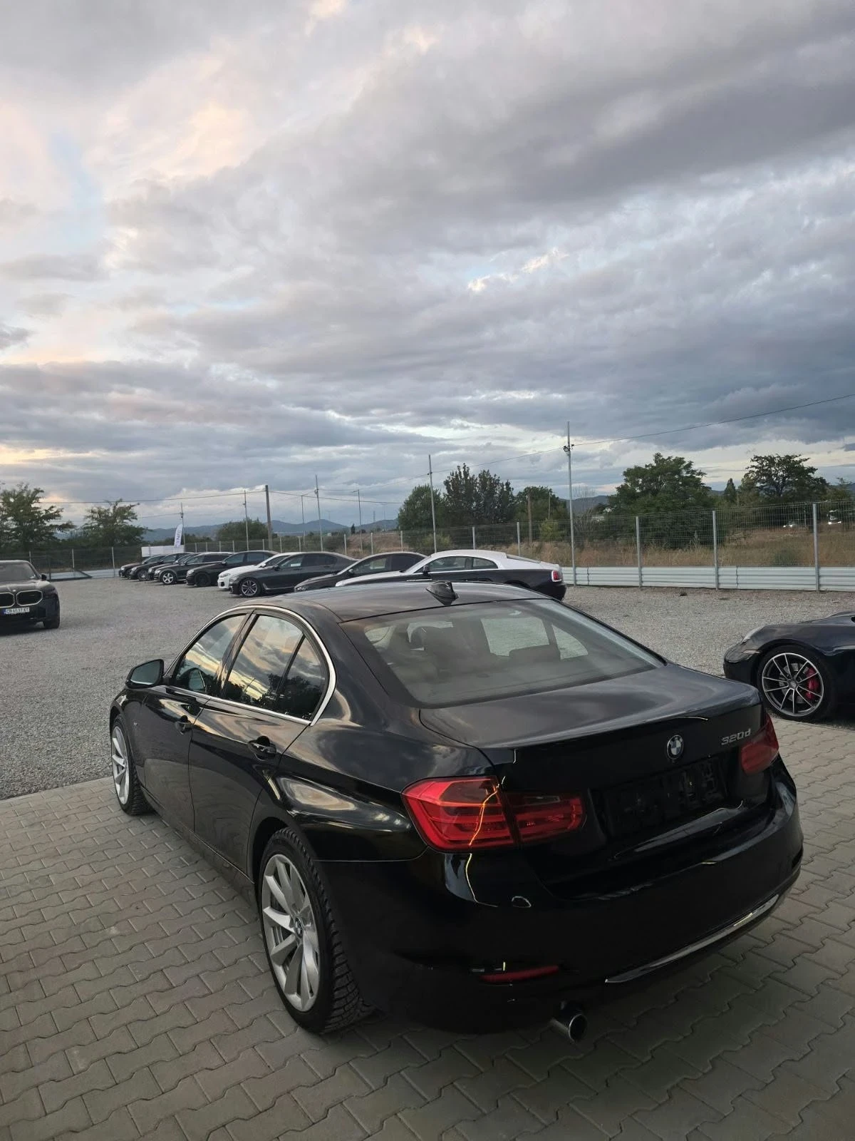BMW 320, снимка 6 - Автомобили и джипове - 56220416