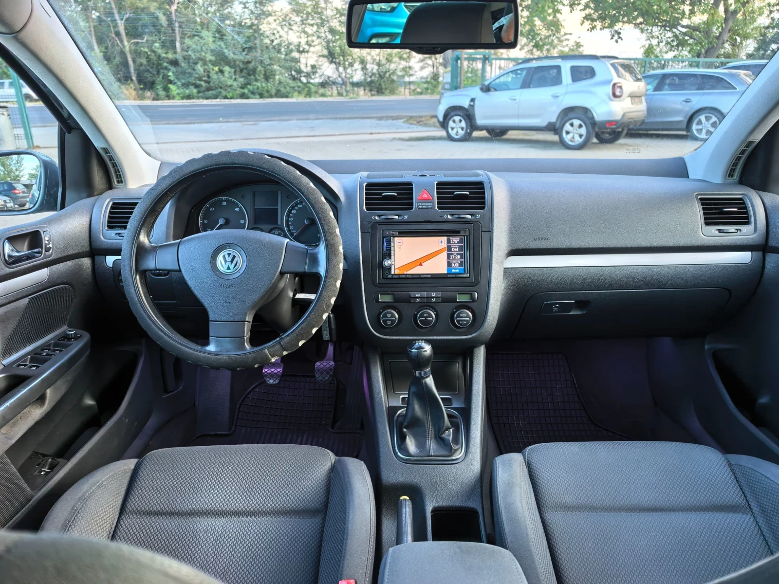 VW Golf 2.0тди 140кс+ + , снимка 10 - Автомобили и джипове - 56227569