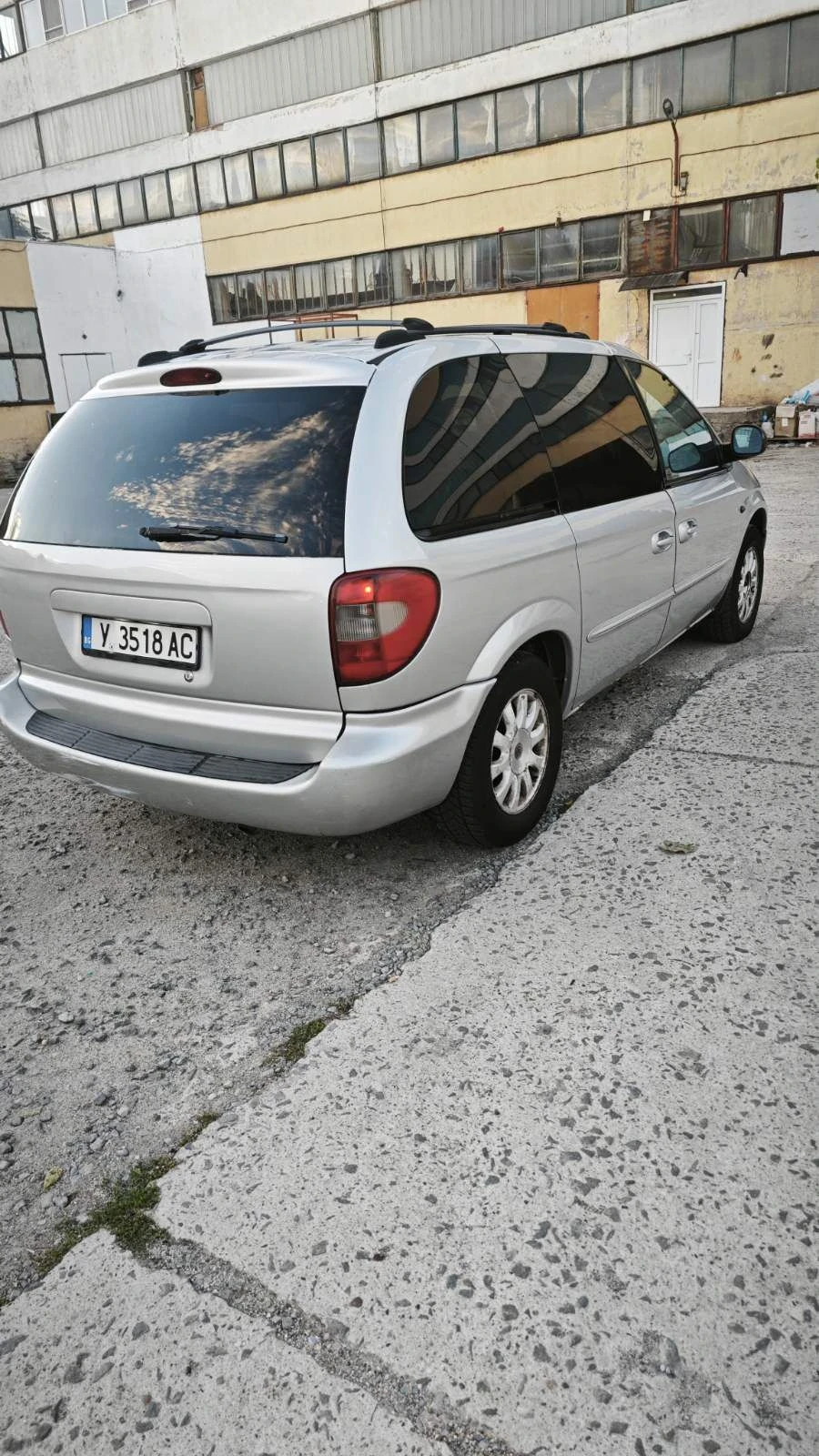 Chrysler Voyager 2.5 crd, снимка 11 - Автомобили и джипове - 56321502