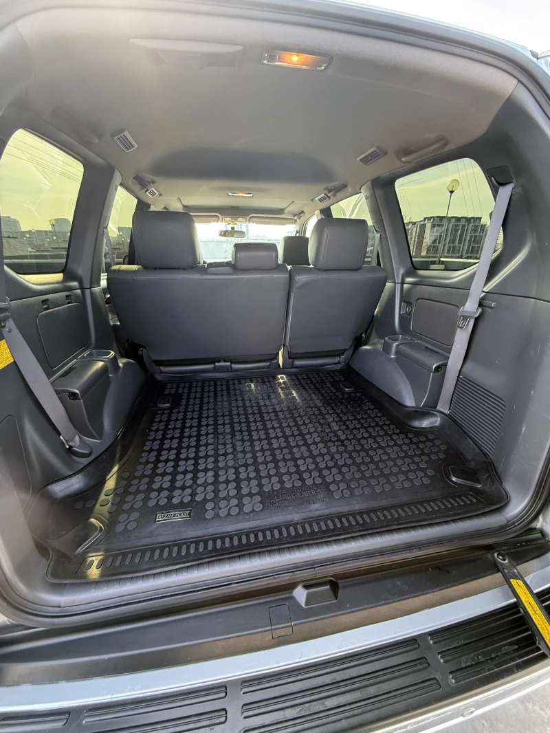 Toyota Land cruiser, снимка 12 - Автомобили и джипове - 52537914