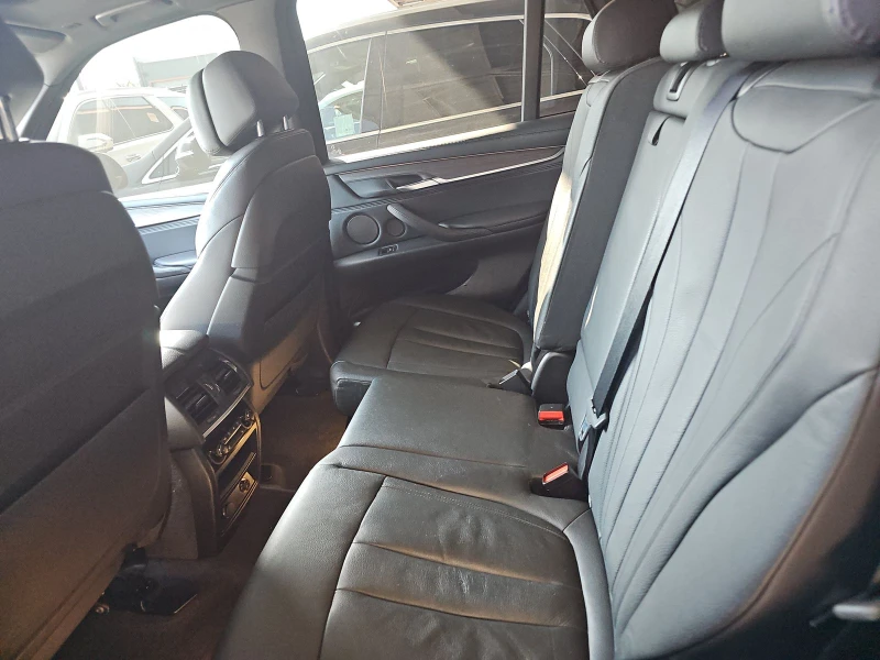 BMW X5 M-pkg* Distronic* Harmon/Kardon* Подгрев* Камера, снимка 14 - Автомобили и джипове - 52317579