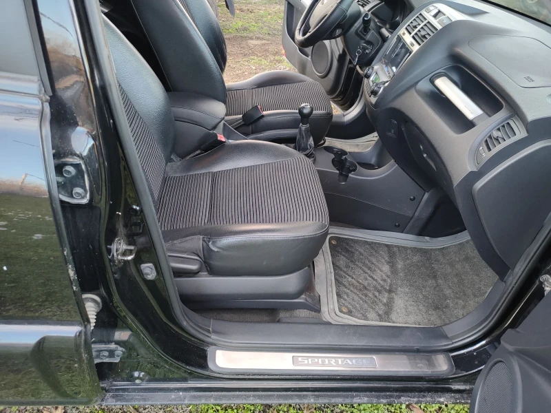 Kia Sportage, снимка 9 - Автомобили и джипове - 52966475
