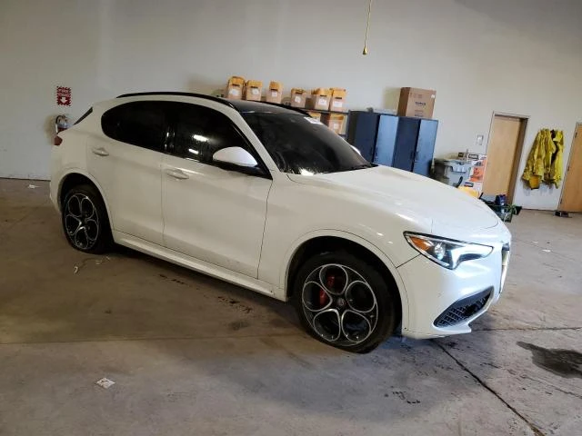 Alfa Romeo Stelvio TI AWD - изображение 2