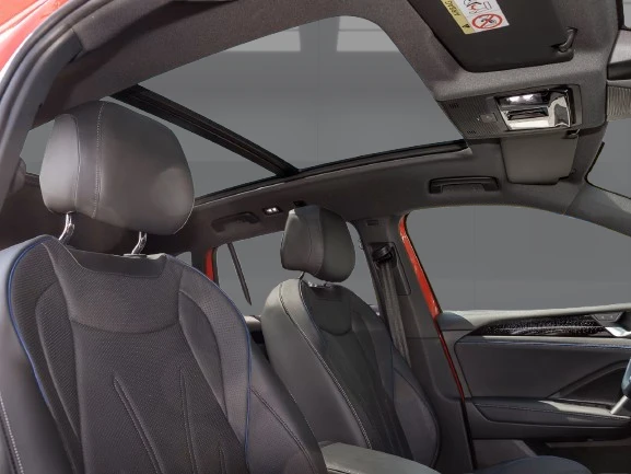 VW Tiguan 1.5 TFSIe 4Motion = R-Line = Гаранция - изображение 7