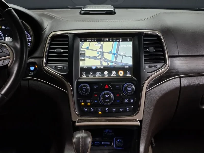 Jeep Cherokee 3.0 Diesel Overland Summit Wk2, снимка 12 - Автомобили и джипове - 56288734
