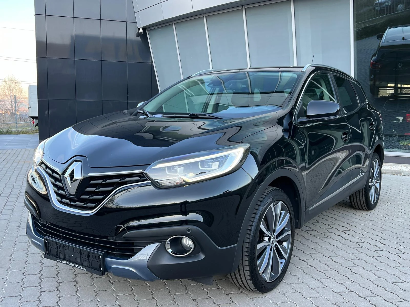 Renault Kadjar 1.6-ENERGY TCe 163кс Bose Edition Keyless Full Led - изображение 2