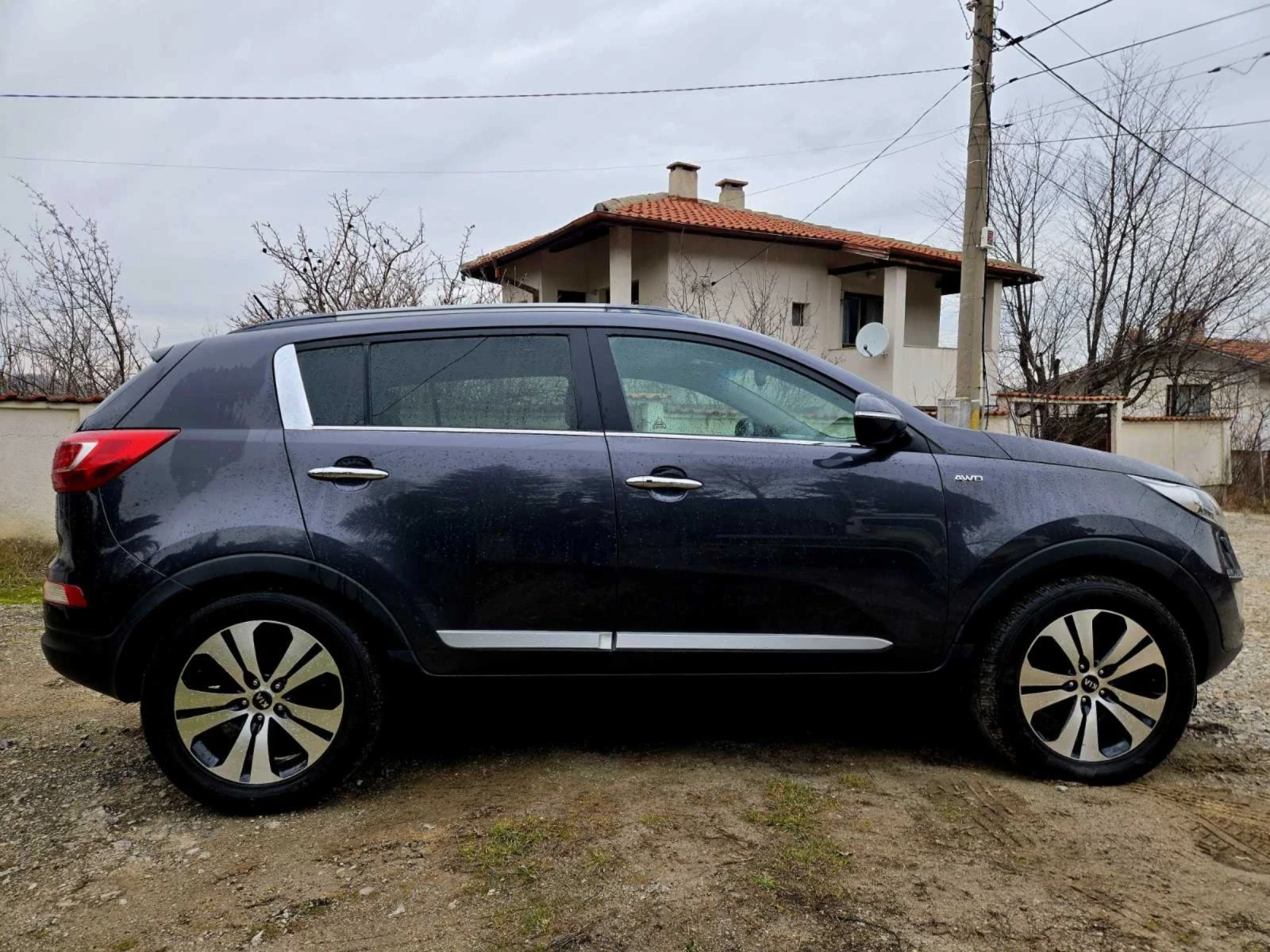 Kia Sportage 2.0 crdi/4x4/камера, снимка 4 - Автомобили и джипове - 53715354