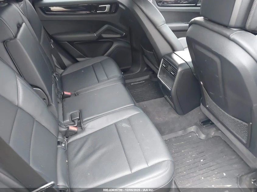 Porsche Cayenne 3l Platinum Edition, снимка 8 - Автомобили и джипове - 53714755