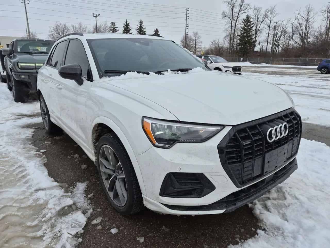 Audi Q3 KOMFORT /CARFAX /Кожа/Подгрев/Панорама/4х4