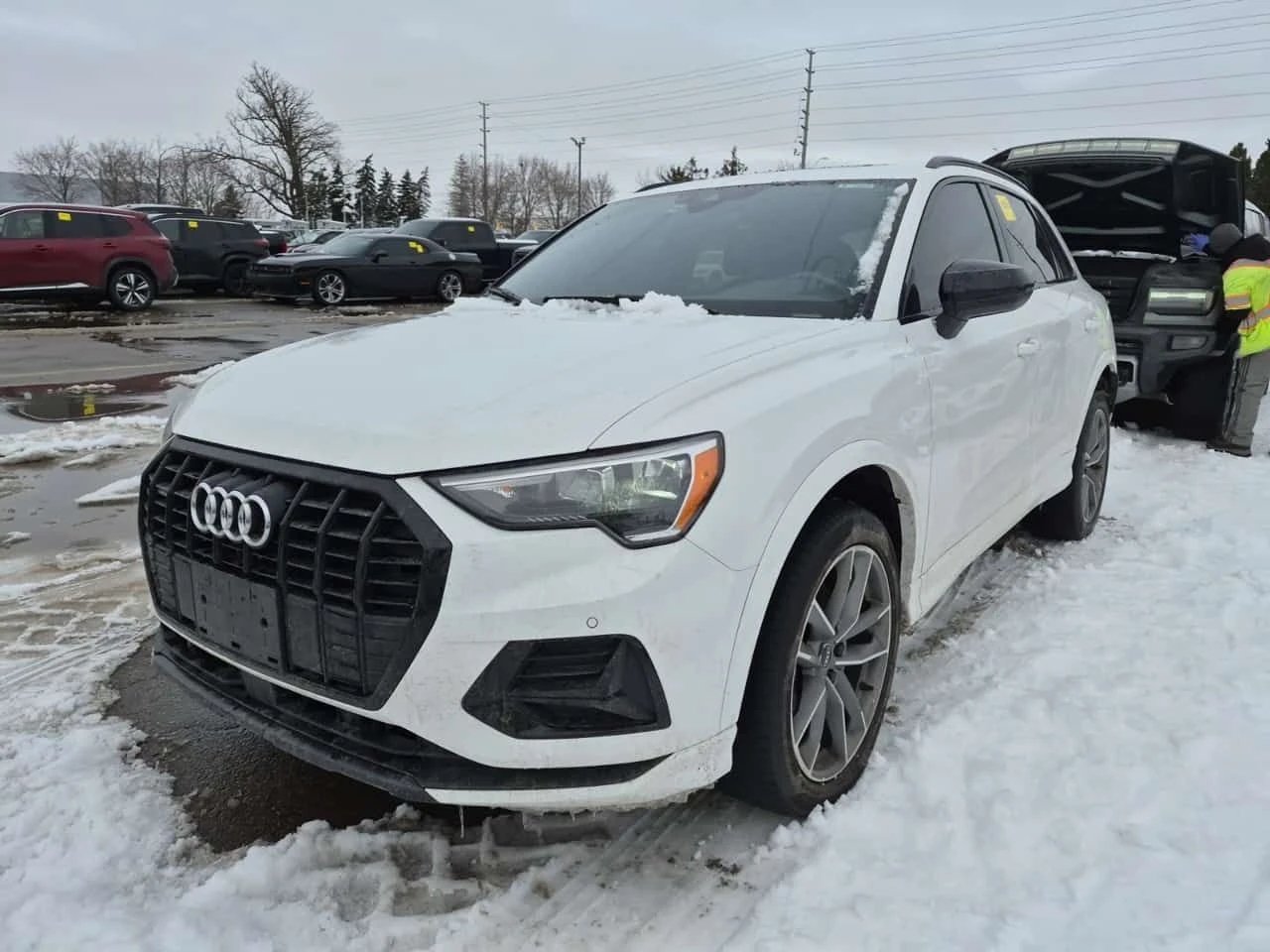 Audi Q3 KOMFORT /CARFAX /Кожа/Подгрев/Панорама/4х4, снимка 2 - Автомобили и джипове - 53728781