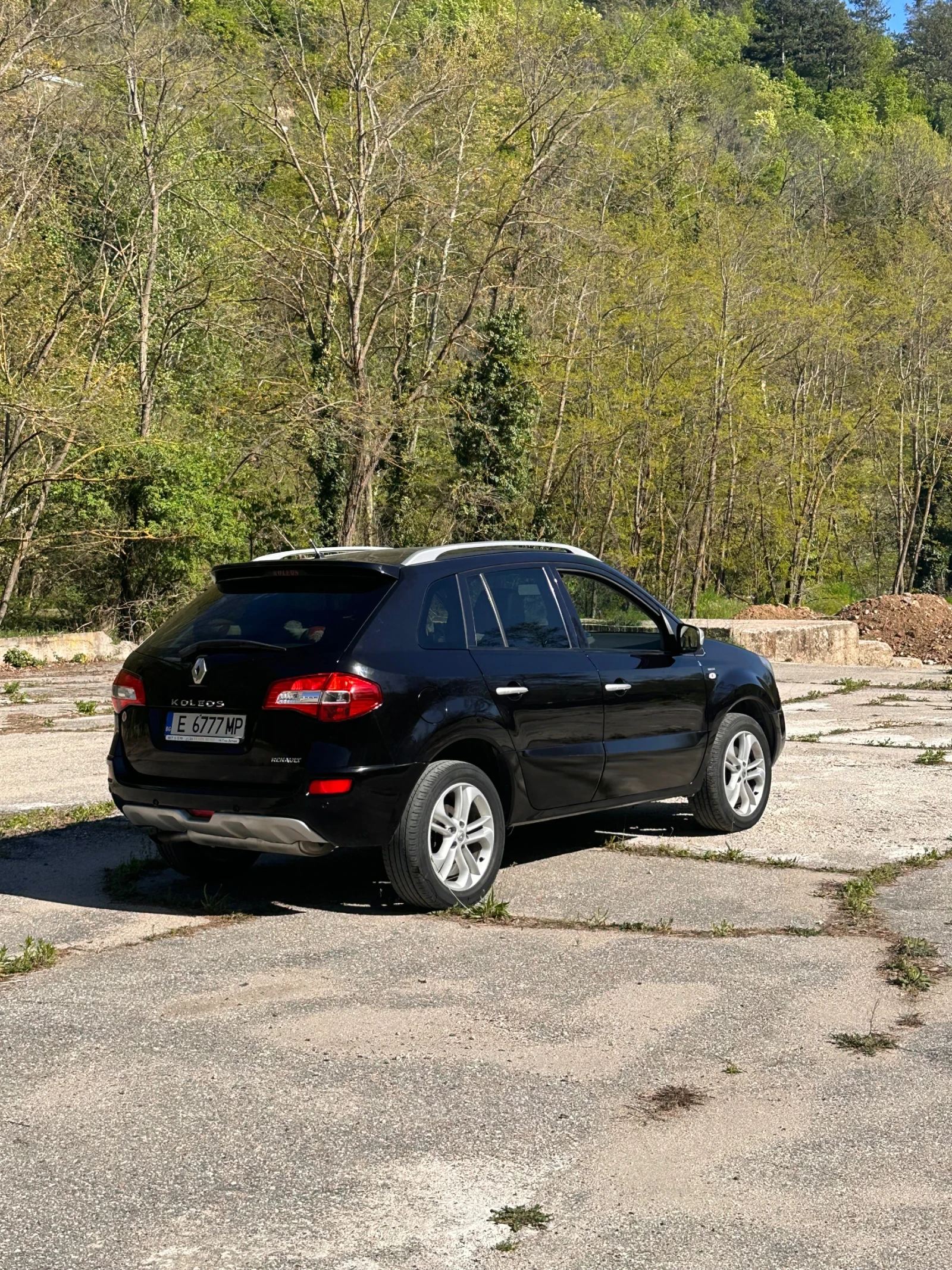 Renault Koleos 2.0dci 4x4, снимка 4 - Автомобили и джипове - 54321545