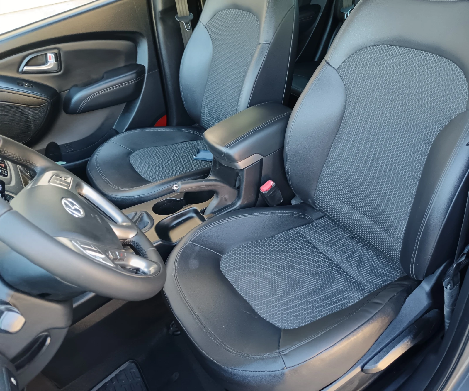 Hyundai IX35 1.7 crdi , снимка 6 - Автомобили и джипове - 54749686