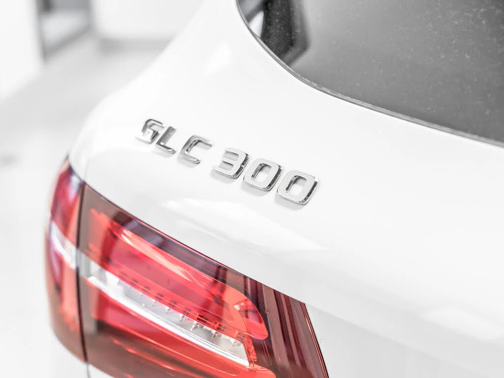 Mercedes-Benz GLC 300  90 000 KM | ЧИСТ КАРФАКС | BLINDSPOT, снимка 12 - Автомобили и джипове - 54873473