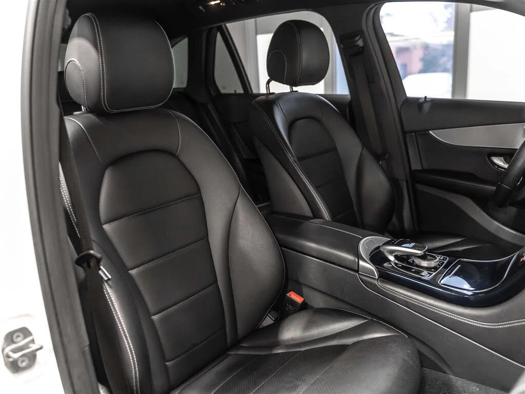 Mercedes-Benz GLC 300  90 000 KM | ЧИСТ КАРФАКС | BLINDSPOT, снимка 10 - Автомобили и джипове - 54873473
