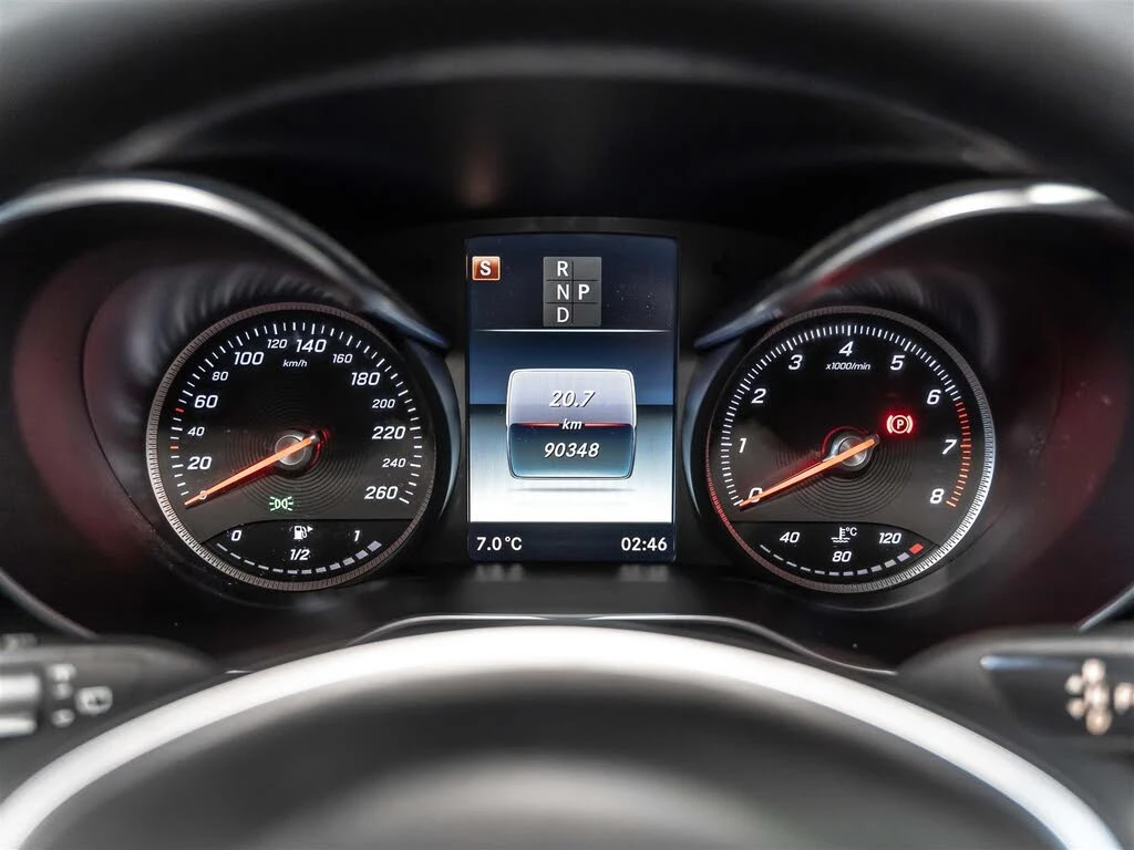 Mercedes-Benz GLC 300  90 000 KM | ЧИСТ КАРФАКС | BLINDSPOT, снимка 14 - Автомобили и джипове - 54873473