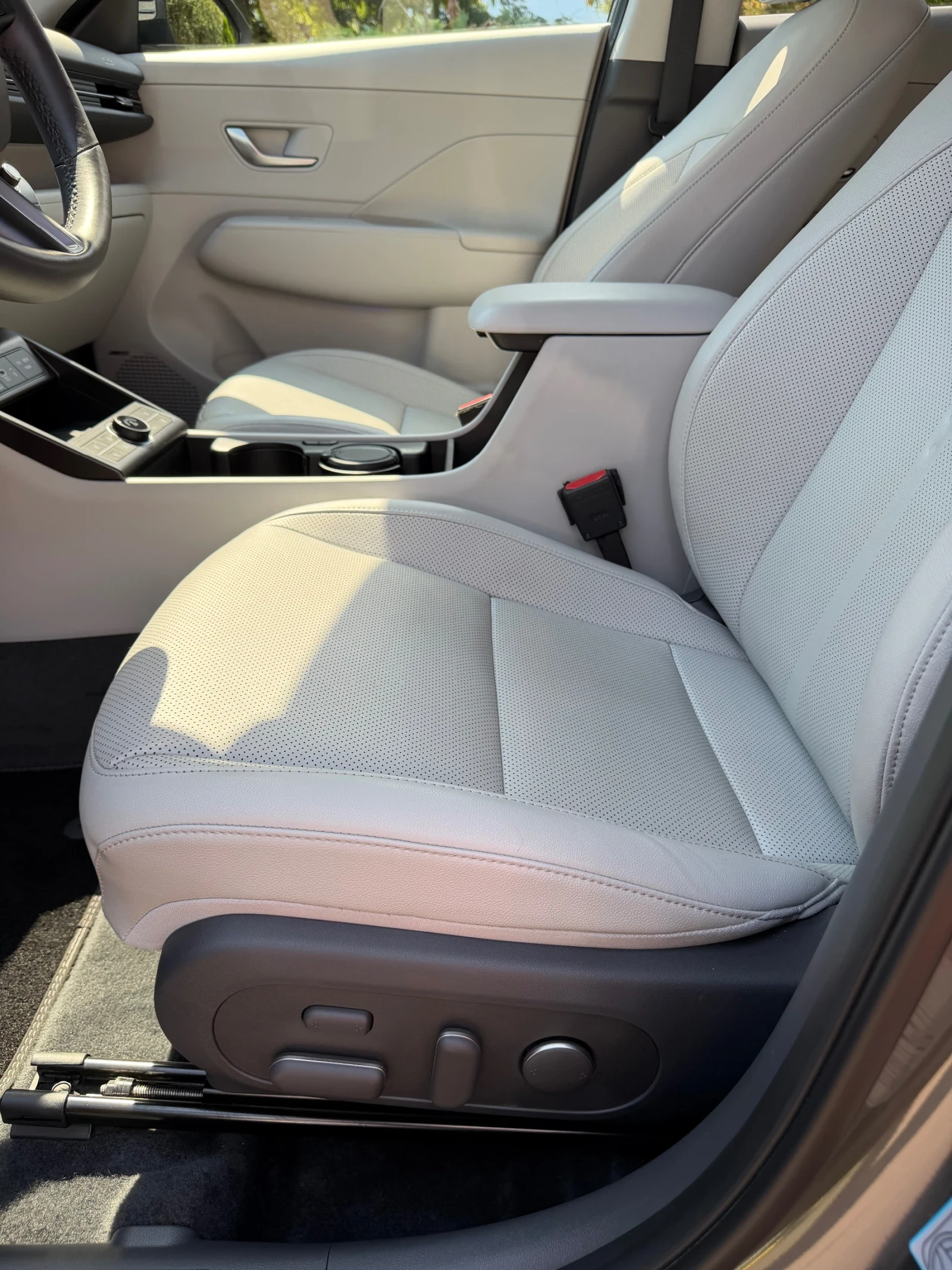 Hyundai Kona, снимка 8 - Автомобили и джипове - 56039159